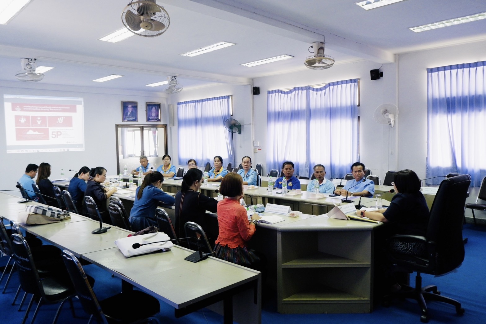 ผู้ตรวจราชการกรมการพัฒนาชุมชน เขตตรวจราชการที่ 12 (นางนวลจันทร์ ศรีมงคล) ลงพื้นที่ตรวจติดตามผลการดำเนินงานตามภารกิจสำคัญกรมการพัฒนาชุมชน จังหวัดขอนแก่น