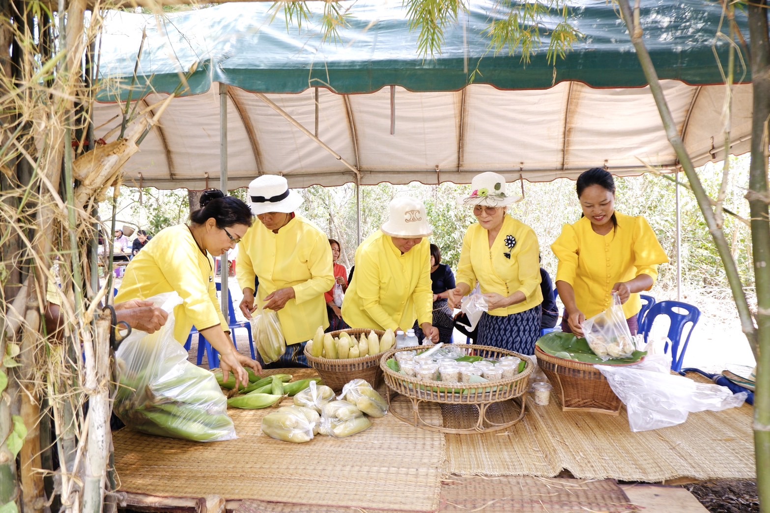 ผู้ตรวจราชการกรมการพัฒนาชุมชน เขตตรวจราชการที่ 12 (นางนวลจันทร์ ศรีมงคล) ลงพื้นที่ตรวจติดตามผลการดำเนินงานตามภารกิจสำคัญกรมการพัฒนาชุมชน จังหวัดขอนแก่น