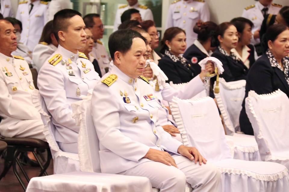 พช.ขอนแก่น ร่วมพิธีวางพานพุ่มดอกไม้สดและถวายราชสักการะ “วันพระบาทสมเด็จพระพุทธยอดฟ้าจุฬาโลกมหาราช และวันที่ระลึกมหาจักรีบรมราชวงศ์”
