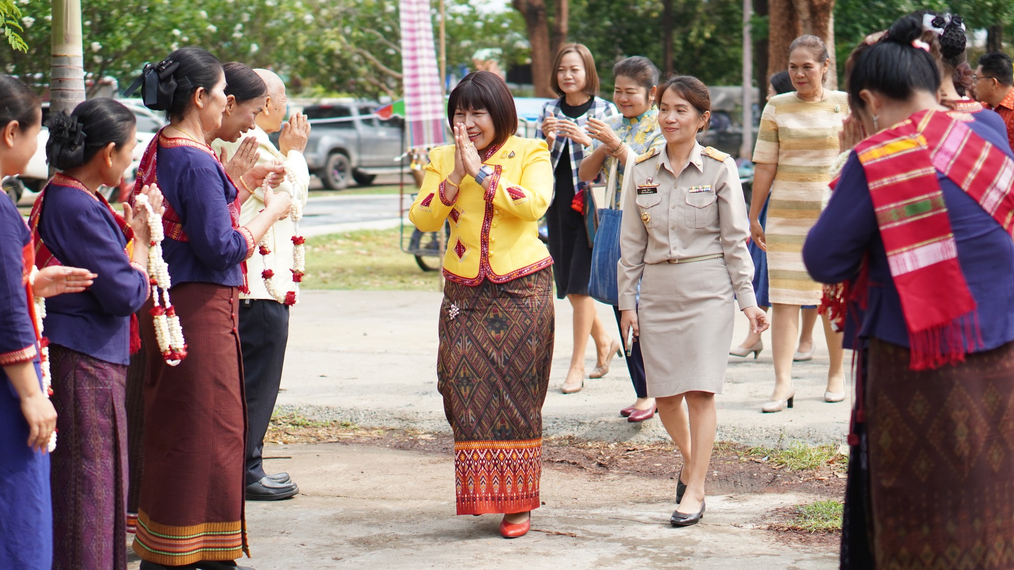 พช.ขอนแก่น : ผู้ตรวจราชการกรม กรมการพัฒนาชุมชน (นางนวลจันทร์ ศรีมงคล) เป็นประธานคัดเลือกข้าราชการ ลูกจ้างประจำ และพนักงานราชการดีเด่น ปี 2567 ประเภท พัฒนากรขวัญใจ ระดับเขตตรวจราชการ จังหวัดขอนแก่น