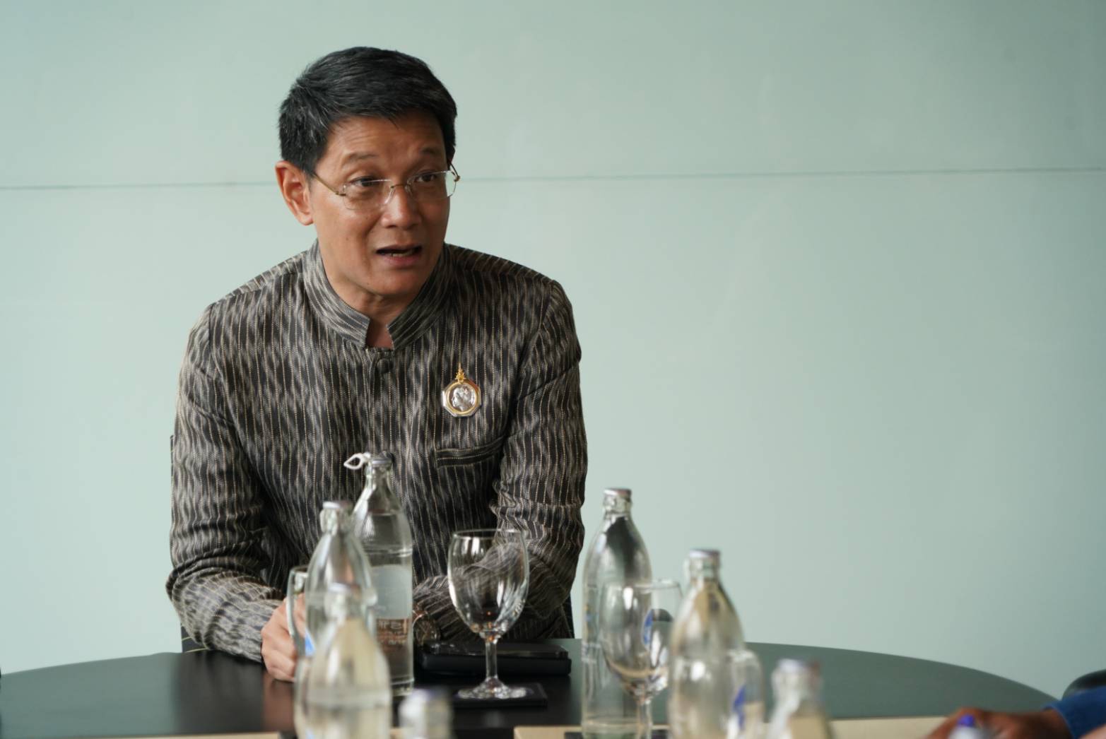 อธิบดี พช. สร้างขวัญกำลังใจในการประชุมมอบนโยบายแก่คณะผู้บริหารกรมการพัฒนาชุมชน และพัฒนาการจังหวัดในพื้นที่ภาคตะวันออกเฉียงเหนือ มุ่งขับเคลื่อนภารกิจสำคัญกรมการพัฒนาชุมชนให้เกิดประสิทธิผลสูงสุด