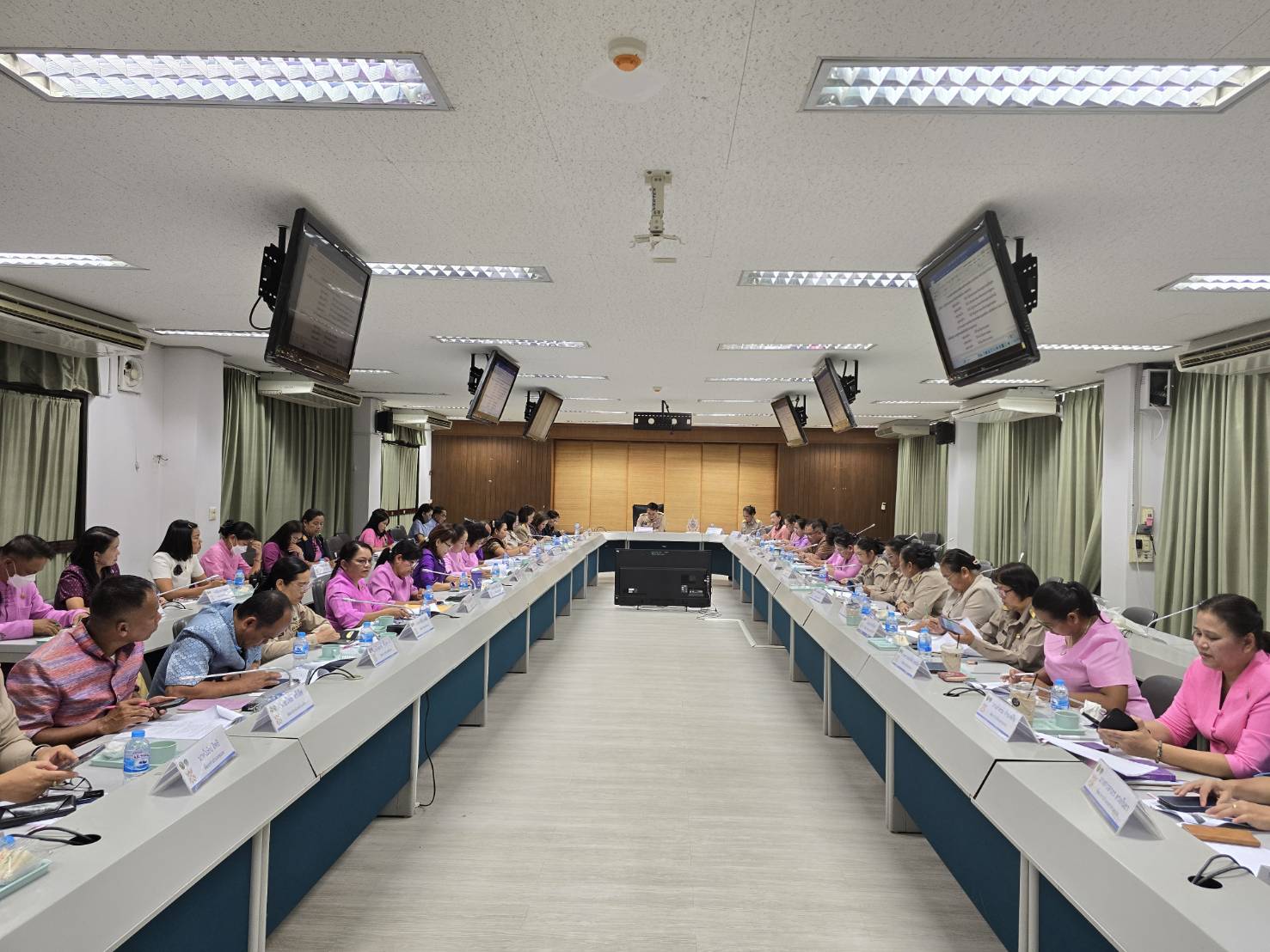 พช.ขอนแก่น : ประชุมคณะกรรมการคัดสรรกิจกรรมพัฒนาชุมชนดีเด่นระดับจังหวัดและคณะทำงานพิจารณากลั่นกรองกิจกรรมพัฒนาชุมชนดีเด่น ระดับอำเภอ ครั้งที่ 1/2567