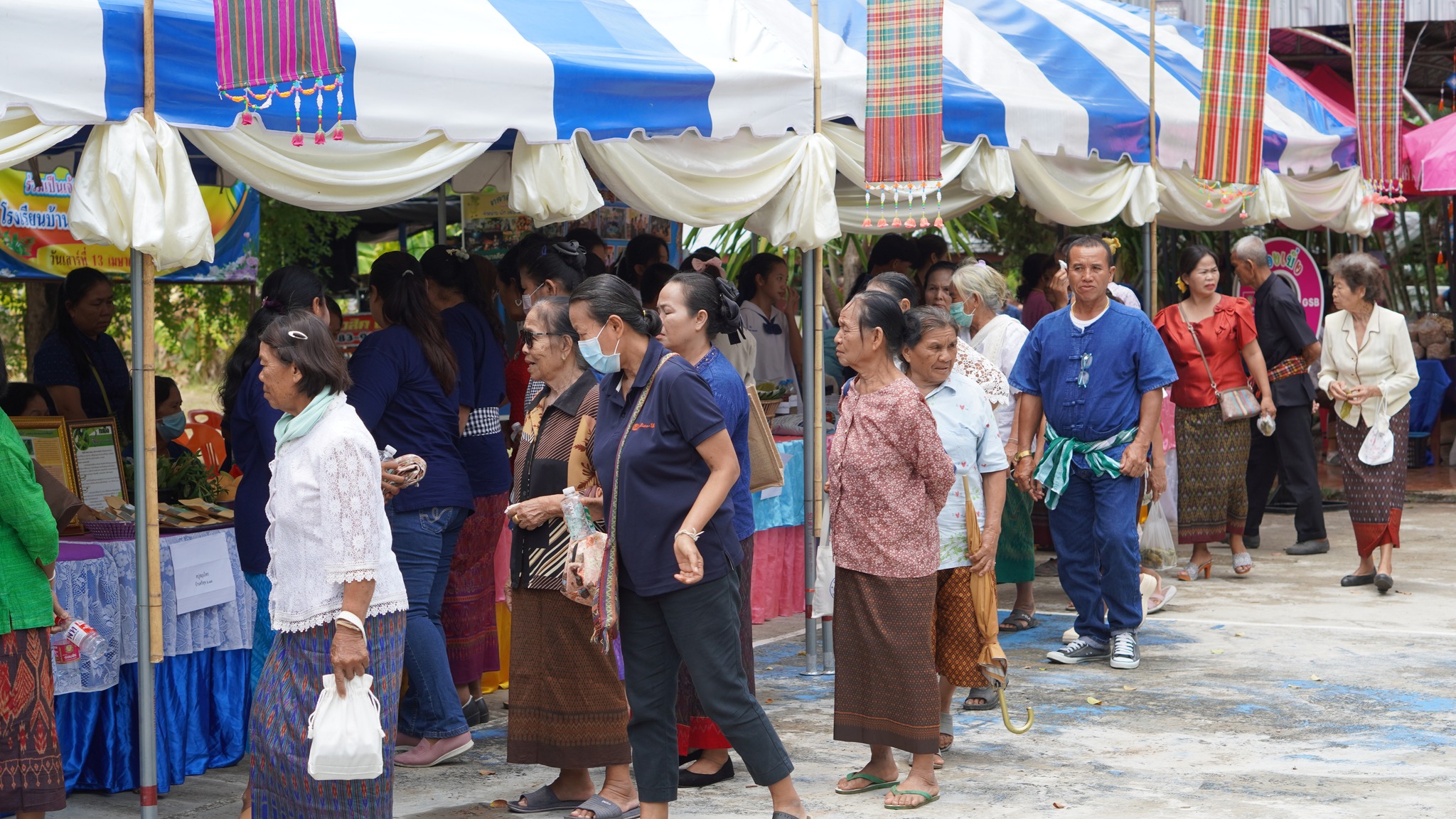 พช.ขอนแก่น : ผู้ตรวจราชการกรม กรมการพัฒนาชุมชน (นางนวลจันทร์ ศรีมงคล) เป็นประธานคัดเลือกข้าราชการ ลูกจ้างประจำ และพนักงานราชการดีเด่น ปี 2567 ประเภท พัฒนากรขวัญใจ ระดับเขตตรวจราชการ จังหวัดขอนแก่น