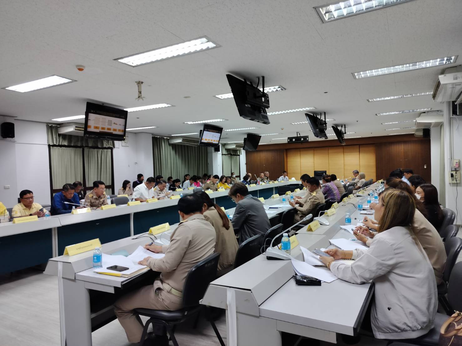 พช.ขอนแก่น : ร่วมประชุมเตรียมความพร้อมในการจัดกิจกรรมเดิน วิ่ง ปั่น ธงตราสัญลักษณ์งานเฉลิมพระเกียรติพระบาทสมเด็จพระเจ้าอยู่หัว เนื่องในโอกาสพระราชพิธีมหามงคลเฉลิมพระชนมพรรษา 6 รอบ 28 กรกฎาคม 2567