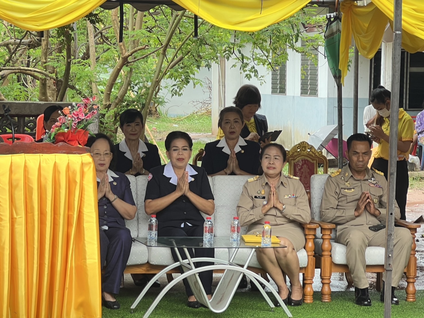 จังหวัดขอนแก่น : คณะกรรมการกองบุญแห่งการให้อำเภอเมืองขอนแก่น ร่วมกับสำนักงานเหล่ากาชาดจังหวัดขอนแก่น มอบบ้านตามโครงการ “กองบุญแห่งการให้อำเภอเมืองขอนแก่น”