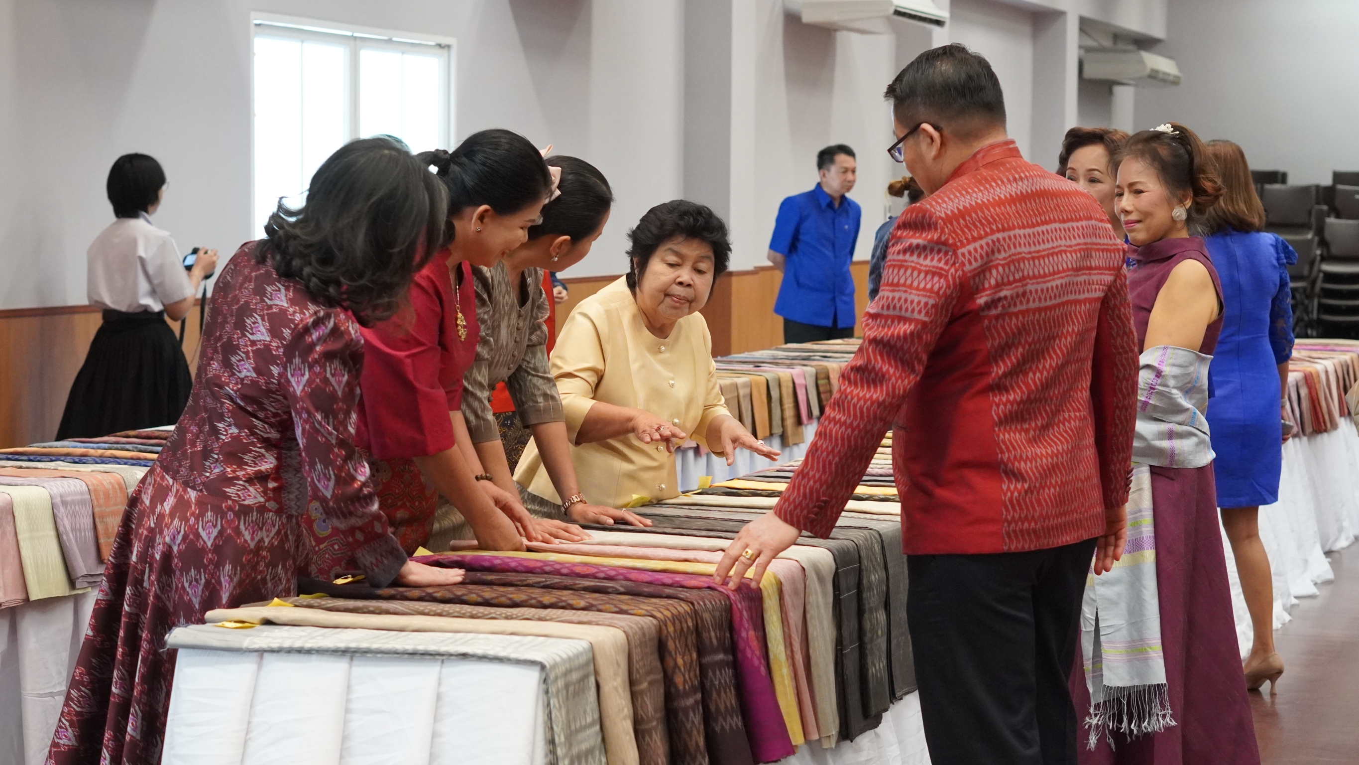 จังหวัดขอนแก่น : ประกวดสุดยอดผ้าประจำจังหวัด ประจำปี 2567