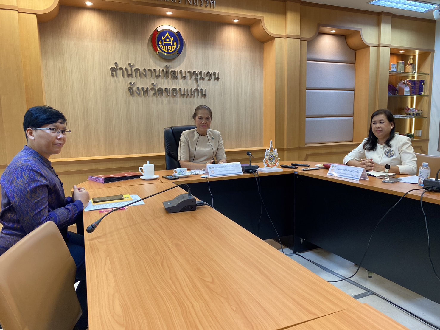 พช.ขอนแก่น : ร่วมประชุมคณะทำงานขับเคลื่อนโครงการเฉลิมพระเกียรติพระบาทสมเด็จพระเจ้าอยู่หัวเจ้าอยู่หัว เนื่องในโอกาสมหามงคลเฉลิมพระชนมพรรษา 6 รอบ 28 กรกฎาคม 2567 กรมการพัฒนาชุมชน ครั้งที่ 1/2567 ผ่านระบบวีดีทัศน์ทางไกล (Video Conference)