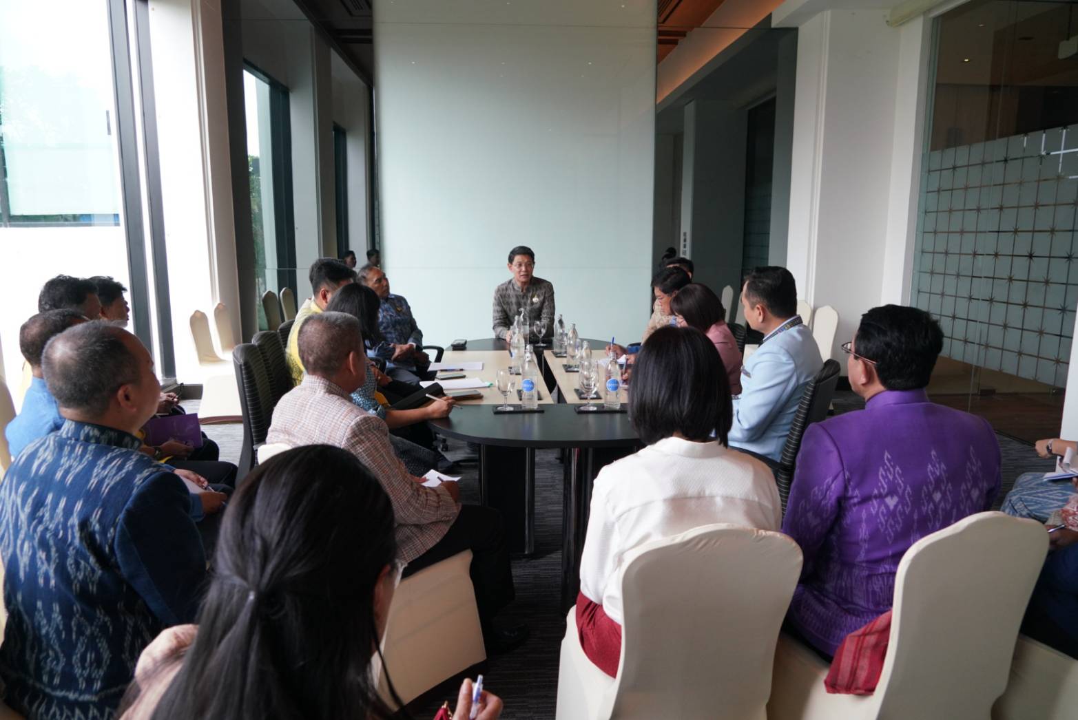 อธิบดี พช. สร้างขวัญกำลังใจในการประชุมมอบนโยบายแก่คณะผู้บริหารกรมการพัฒนาชุมชน และพัฒนาการจังหวัดในพื้นที่ภาคตะวันออกเฉียงเหนือ มุ่งขับเคลื่อนภารกิจสำคัญกรมการพัฒนาชุมชนให้เกิดประสิทธิผลสูงสุด