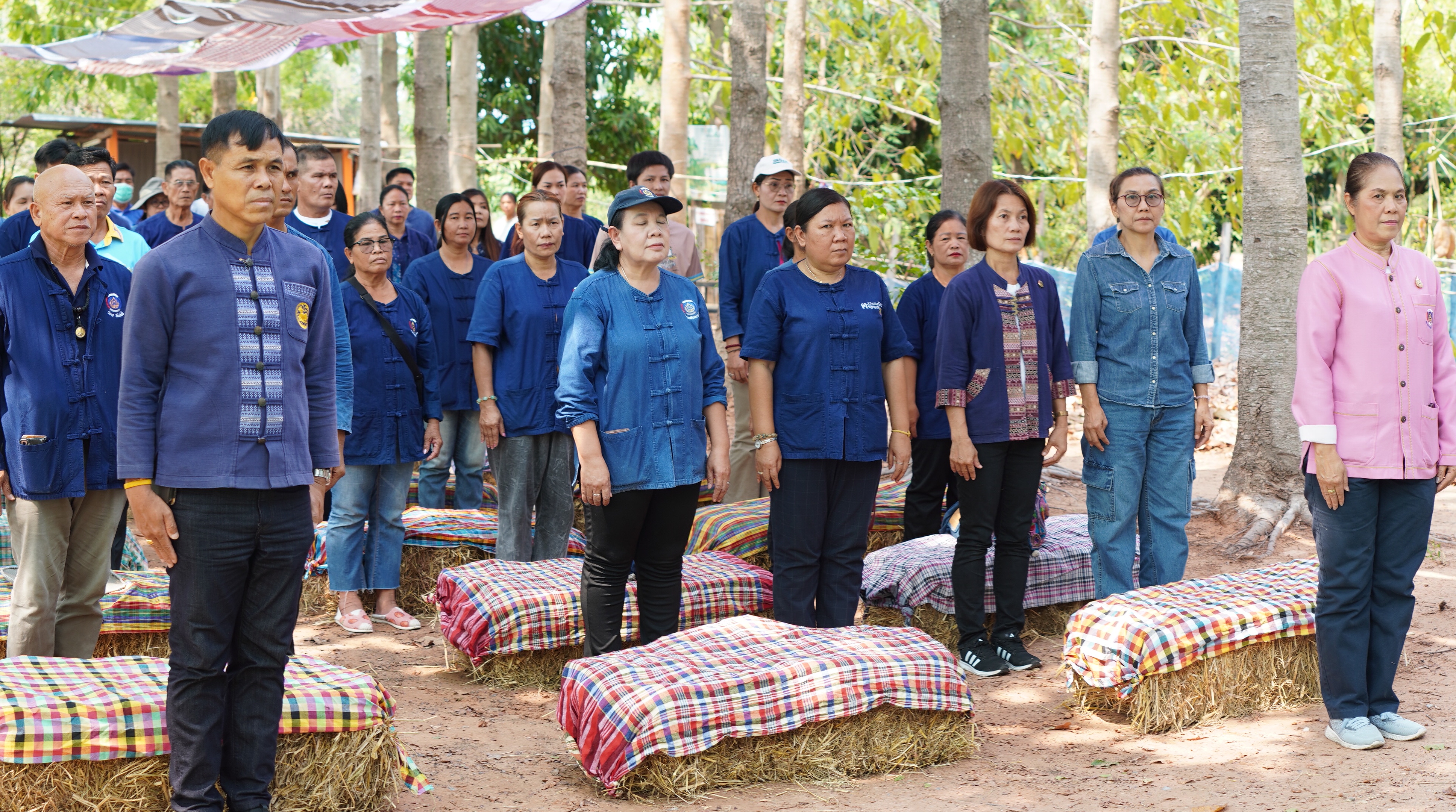พช.ขอนแก่น : จัดกิจกรรม “เอามื้อสามัคคี ทำความดี ถวายเป็นพระราชกุศล” เนื่องในโอกาสวันฉัตรมงคล