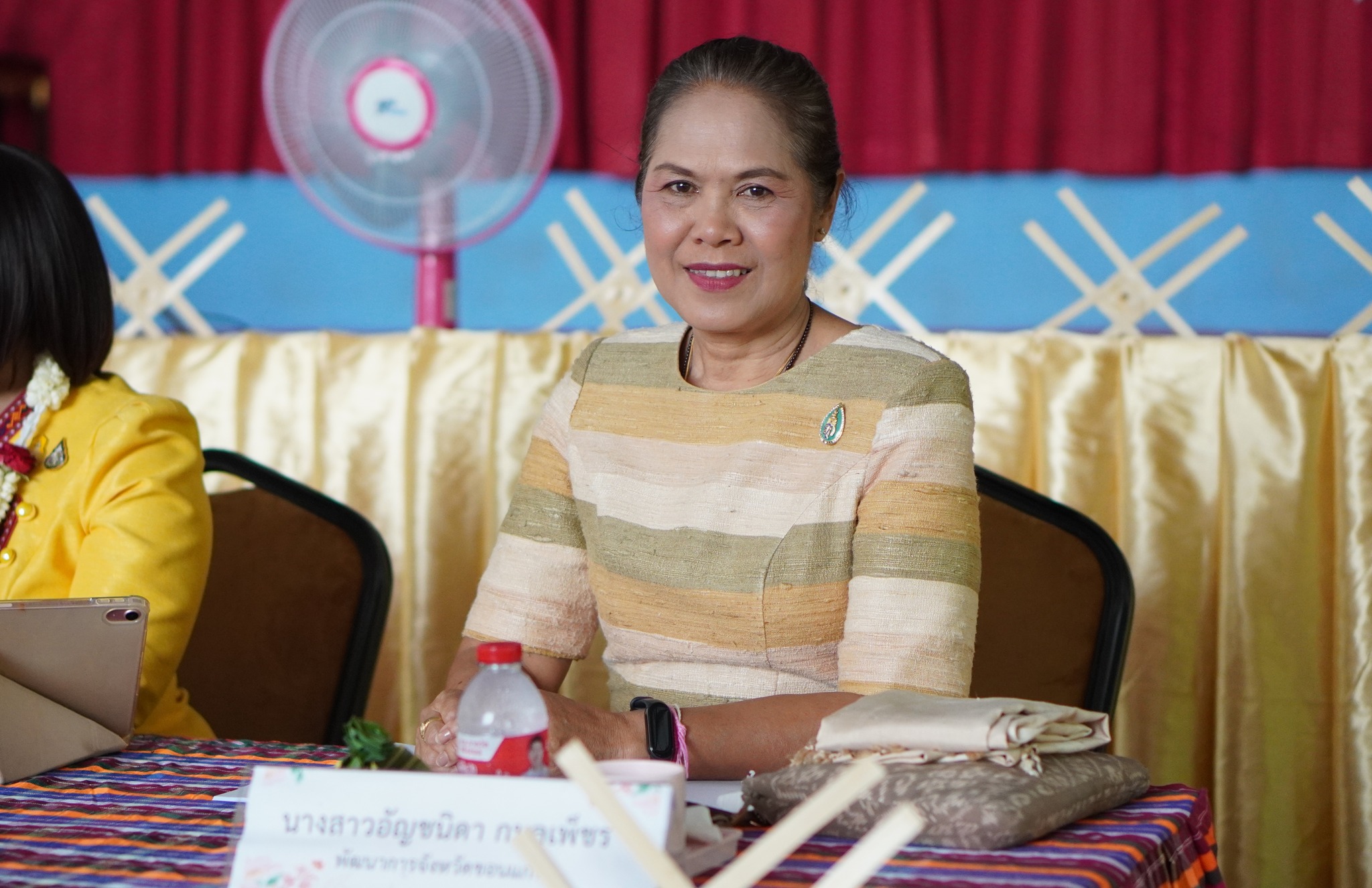 พช.ขอนแก่น : ผู้ตรวจราชการกรม กรมการพัฒนาชุมชน (นางนวลจันทร์ ศรีมงคล) เป็นประธานคัดเลือกข้าราชการ ลูกจ้างประจำ และพนักงานราชการดีเด่น ปี 2567 ประเภท พัฒนากรขวัญใจ ระดับเขตตรวจราชการ จังหวัดขอนแก่น