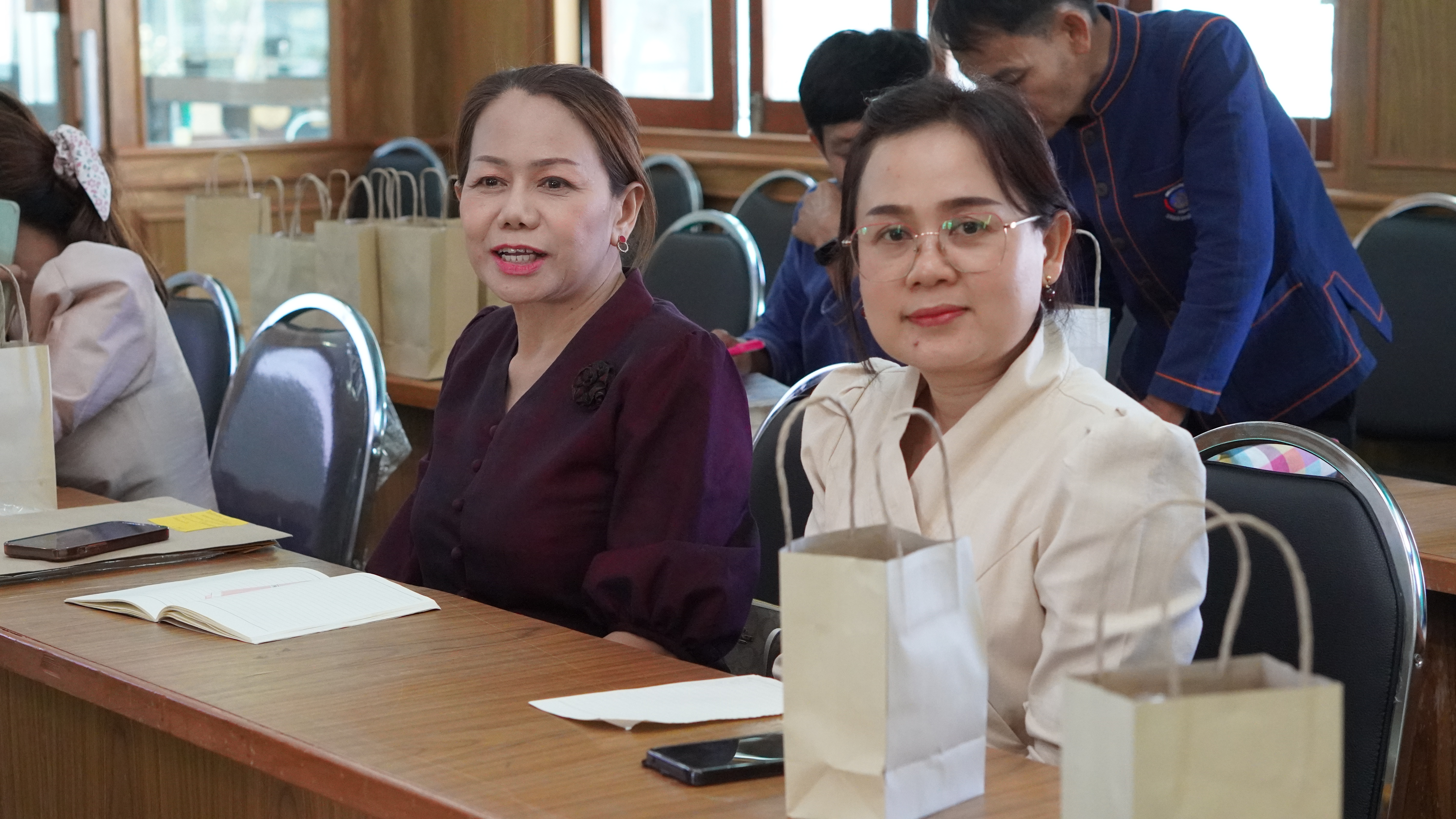 พช.ขอนแก่น นำทัพขับเคลื่อนงานพัฒนาชุมชน ไตรมาสที่ 3 – 4/2567 ถ่ายทอดตัวชี้วัดค่าเป้าหมายและการประเมินผลการปฏิบัติราชการ และการดำเนินงานตามภารกิจสำคัญ