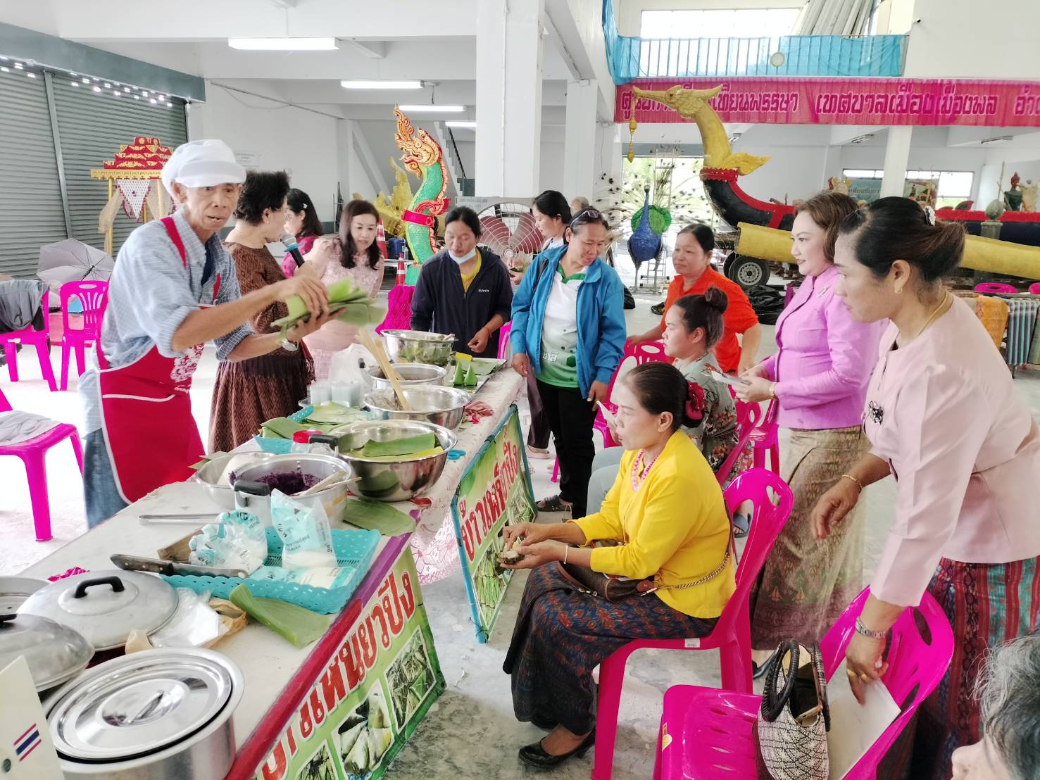 พช.ขอนแก่น : ร่วมกิจกรรม โครงการคลินิกอาชีพสตรี “ปลดหนี้ แก้จน” ครั้งที่ 4 อำเภอพล