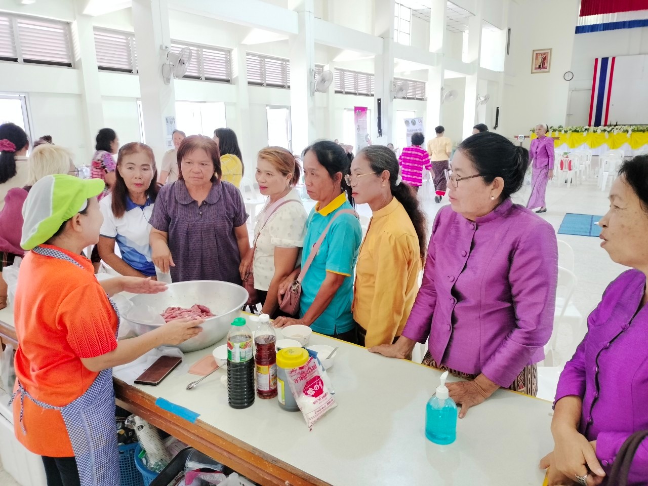 พช.ขอนแก่น : ร่วมกิจกรรม โครงการคลินิกอาชีพสตรี “ปลดหนี้ แก้จน” ครั้งที่ 3 อำเภอพระยืน