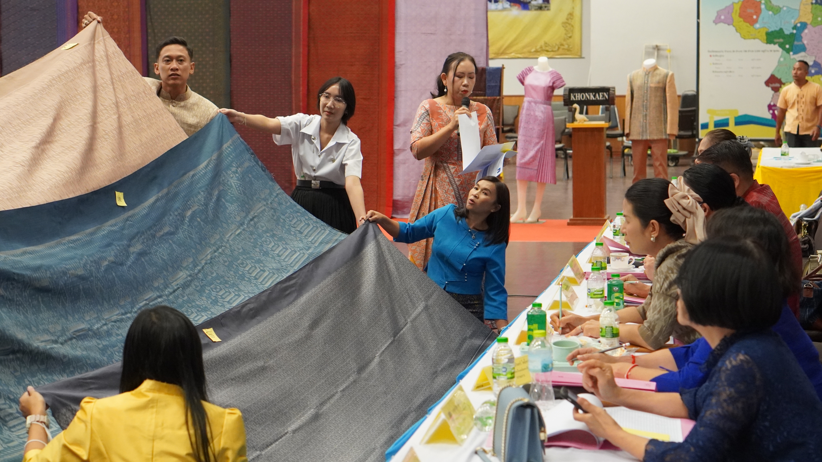 จังหวัดขอนแก่น : ประกวดสุดยอดผ้าประจำจังหวัด ประจำปี 2567
