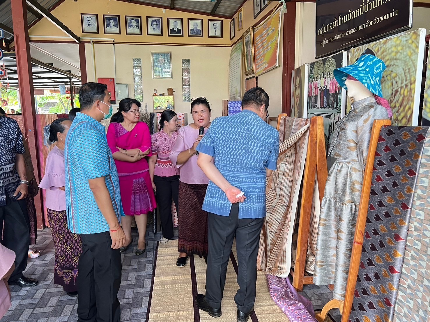 พช.ขอนแก่น : ลงพื้นที่คัดเลือกคนกองทุนพัฒนาบทบาทสตรีดีเด่นระดับจังหวัด ตามโครงการเชิดชูเกียรติคนกองทุนพัฒนาบทบาทสตรี ประจำปี 2567