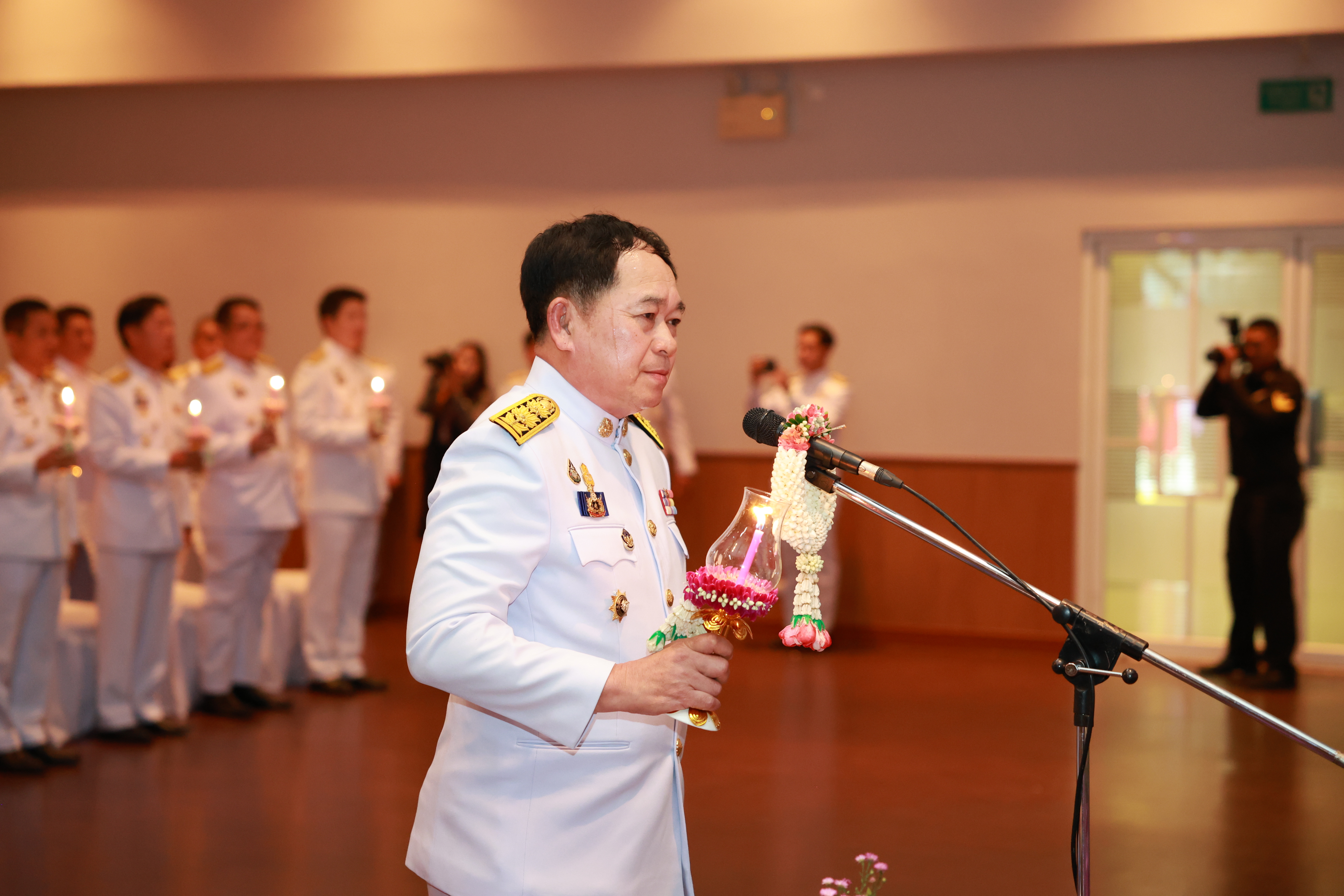 จังหวัดขอนแก่น : จัดพิธีถวายเครื่องราชสักการะและวางพานพุ่ม ถวายพระพรชัยมงคล เนื่องในวันเฉลิมพระชนมพรรษา สมเด็จพระนางเจ้าฯ พระบรมราชินี