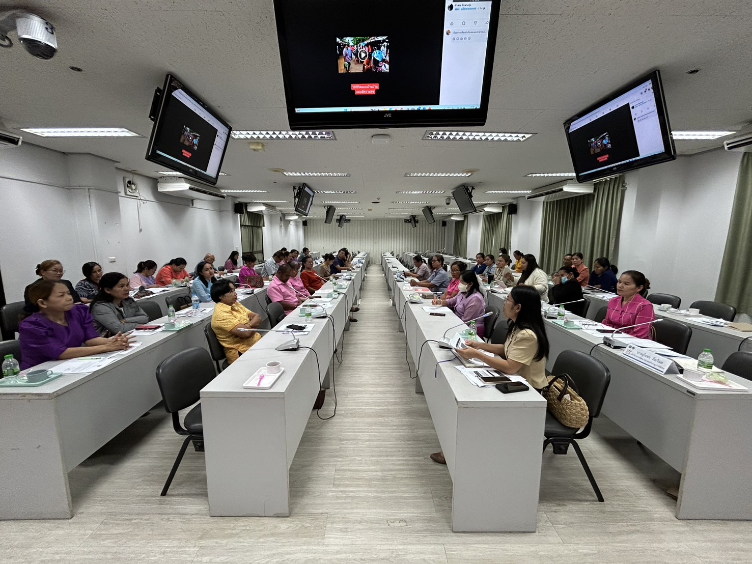 พช.ขอนแก่น : ประชุมเชิงปฏิบัติการโครงการตลาดนัดคนไทยยิ้มได้ ประจำปีงบประมาณ พ.ศ. 2567 กิจกรรมประชุมเชิงปฏิบัติการคณะกรรมการบริหารตลาดผู้บริหารจัดการตลาด (CMO) และเจ้าหน้าที่พัฒนาชุมชน