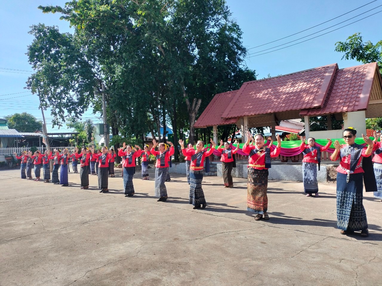 จังหวัดขอนแก่น : ลงพื้นที่กลุ่มโซนอำเภอที่2 คัดสรรกิจกรรมพัฒนาชุมชนดีเด่น ประจำปี 2567 รอบคัดเลือกระดับจังหวัด