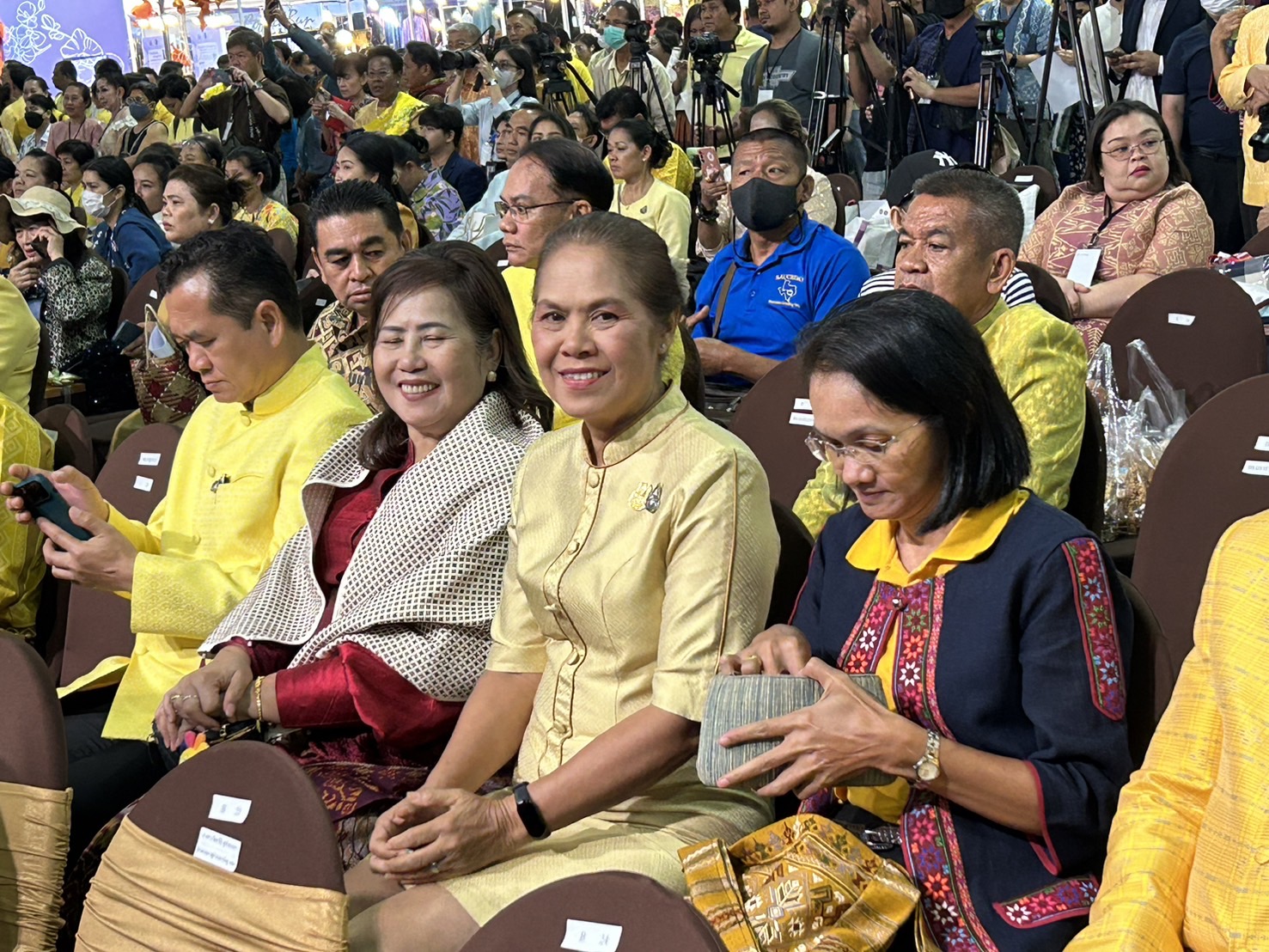 พช.ขอนแก่น : นายอนุทิน ชาญวีรกูล รองนายกรัฐมนตรี และรัฐมนตรีว่าการกระทรวงมหาดไทย (มท.1) เป็นประธานเปิดงาน OTOP MIDYEAR 2024