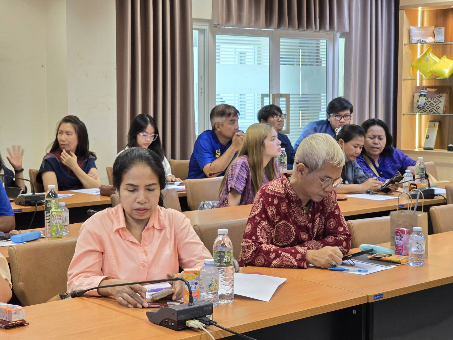 พช.ขอนแก่น : ประชุมเตรียมความพร้อมผู้ประกอบการ OTOP ขอนแก่น เข้าร่มงาน OTOP Midyear 2024 ระหว่างวันที่ 8-16 มิถุนายน 2567