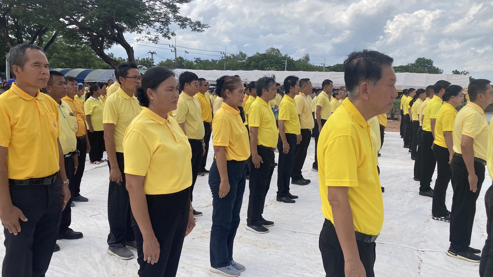 จังหวัดขอนแก่น : รับมอบธงตราสัญลักษณ์ งานเฉลิมพระเกียรติพระบาทสมเด็จพระเจ้าอยู่หัว เนื่องในโอกาสพระราชพิธีมหามงคลเฉลิมพระชนมพรรษา 6 รอบ 28 กรกฎาคม 2567 สายที่ 4 จากจังหวัดมหาสารคาม