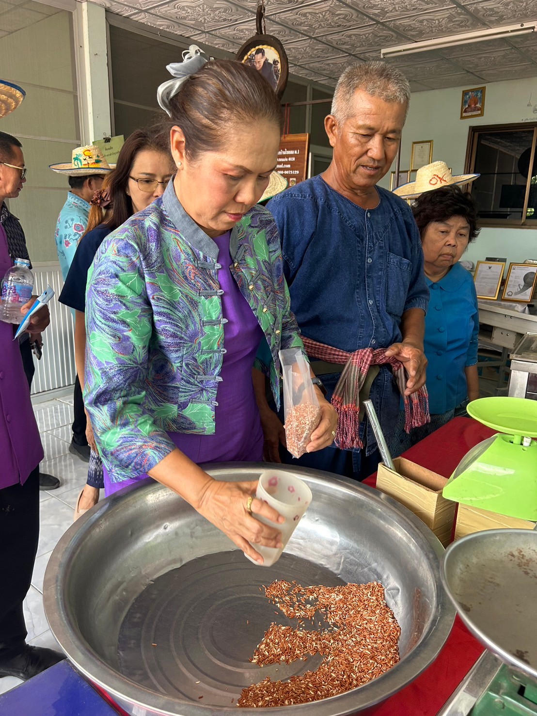 จังหวัดขอนแก่น : ลงพื้นที่กลุ่มโซนอำเภอที่2 คัดสรรกิจกรรมพัฒนาชุมชนดีเด่น ประจำปี 2567 รอบคัดเลือกระดับจังหวัด