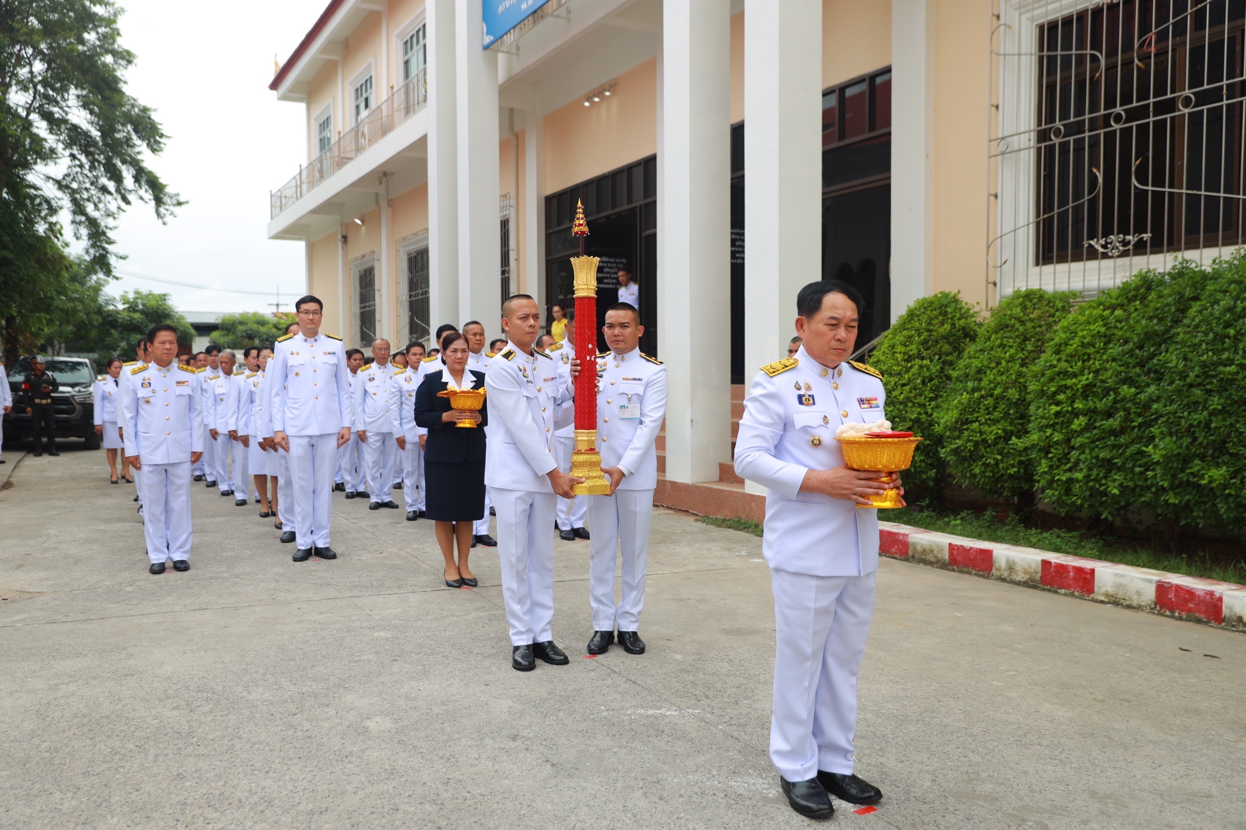 จังหวัดขอนแก่น : จัดพิธีถวายเทียนพรรษาพระราชทาน และผ้าอาบน้ำฝนพระราชทาน ประจำปี 2567