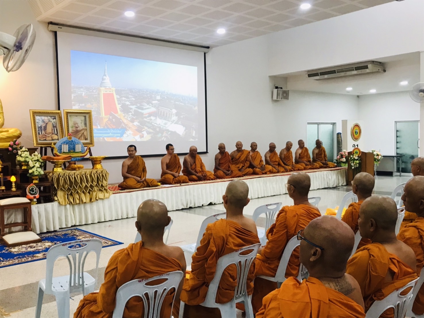 พช.ขอนแก่น : ร่วมพิธีทำบุญตักบาตรและเป็นเจ้าภาพถวายเพลภัตตาหารเพลโครงการอุปสมบทเฉลิมพระเกียรติพระบาทสมเด็จพระเจ้าอยู่หัว เนื่องในโอกาสพระราชพิธีมหามงคลเฉลิมพระชนมพรรษา 6 รอบ 28 กรกฎาคม 2567