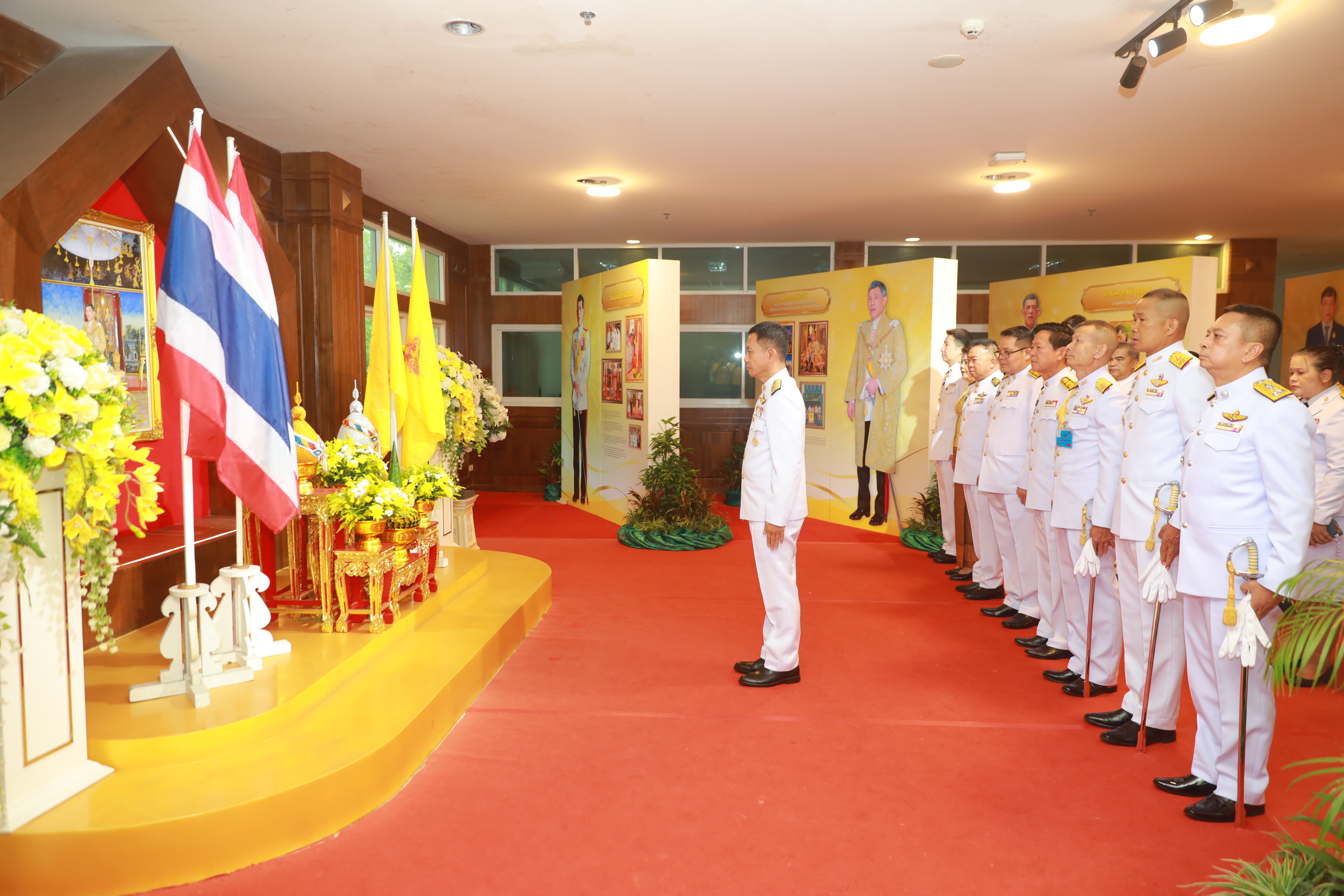 พช.ขอนแก่น : ร่วมพิธีเจริญพระพุทธมนต์ถวายพระพรชัยมงคล และทำบุญตักบาตรถวายพระราชกุศล เนื่องในโอกาสวันเฉลิมพระชนมพรรษา พระบาทสมเด็จพระเจ้าอยู่หัว