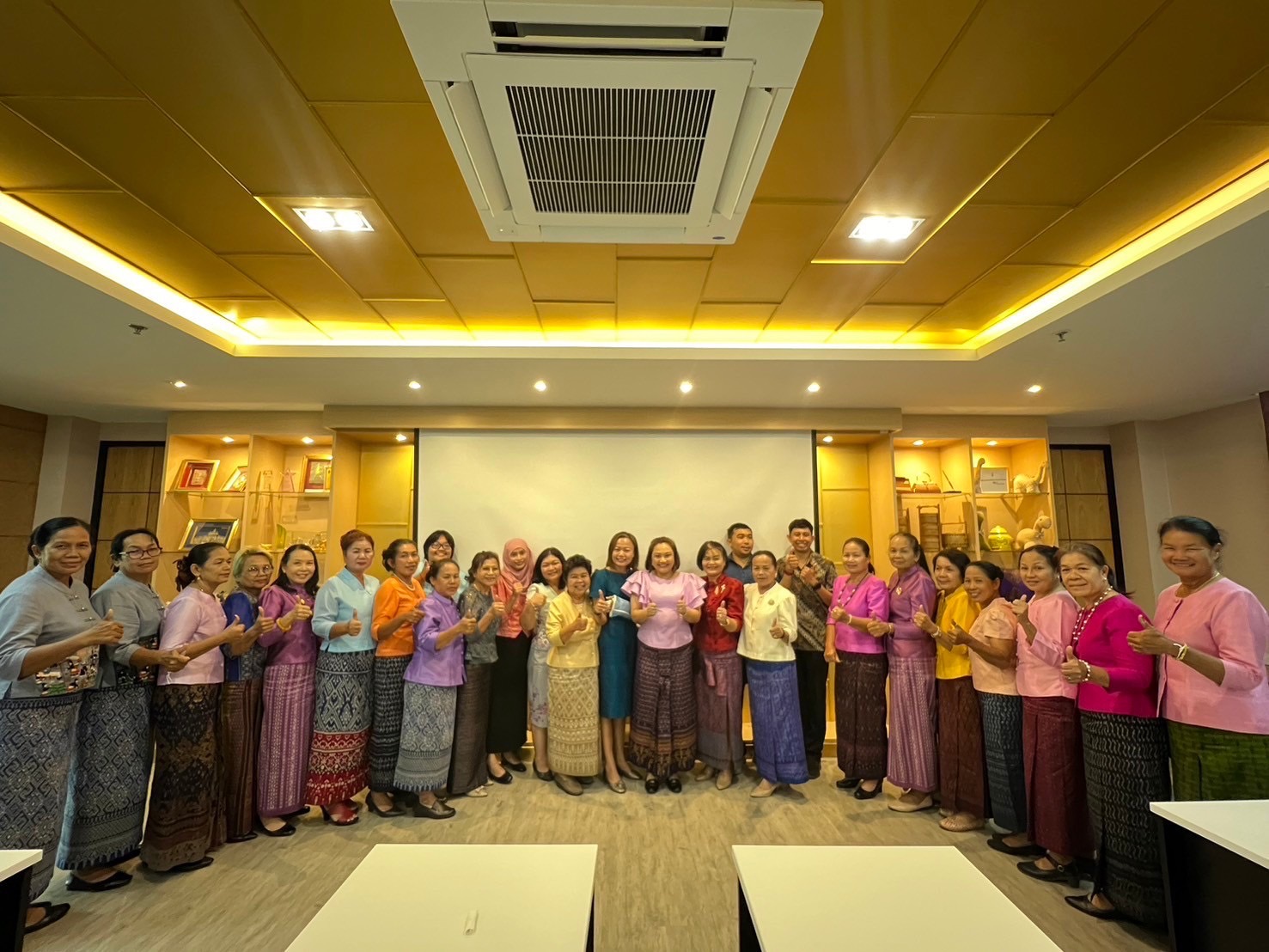 จังหวัดขอนแก่น : ร่วมประชุมติดตามและประเมินผลการดำเนินงานทุนหมุนเวียนของกองทุนพัฒนาบทบาทสตรี ประจำปีงบประมาณ พ.ศ. 2567