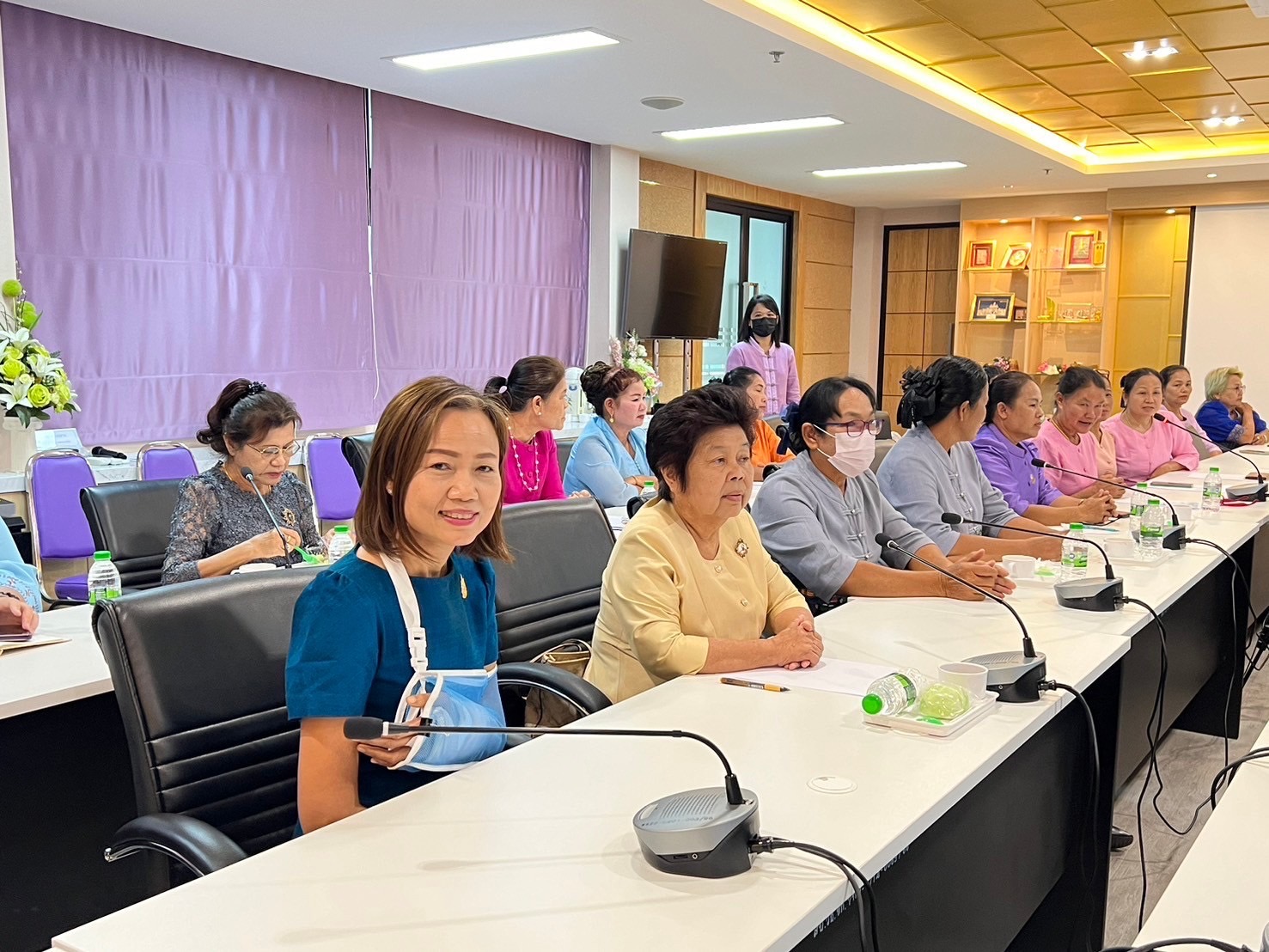 จังหวัดขอนแก่น : ร่วมประชุมติดตามและประเมินผลการดำเนินงานทุนหมุนเวียนของกองทุนพัฒนาบทบาทสตรี ประจำปีงบประมาณ พ.ศ. 2567