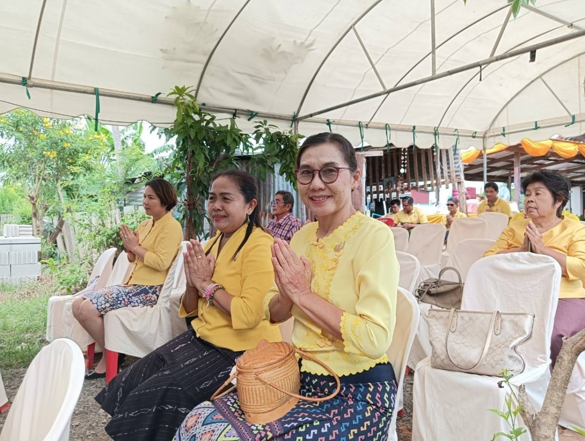 จังหวัดขอนแก่น : คณะกรรมการกองบุญแห่งการให้อำเภอเมืองขอนแก่น ร่วมกับสำนักงานเหล่ากาชาดจังหวัดขอนแก่น มอบบ้านตามโครงการ “กองบุญแห่งการให้อำเภอเมืองขอนแก่น”