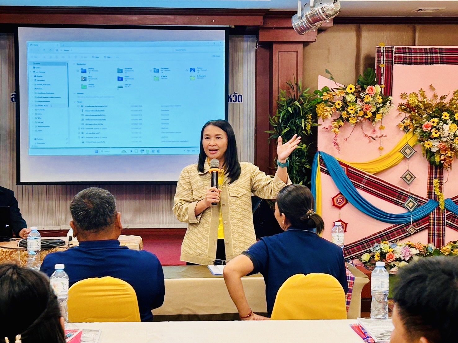 จังหวัดขอนแก่น : ดำเนินโครงการประชุมเชิงปฏิบัติการส่งเสริมการสร้างรายได้จากกิจการอาหารปลอดภัยระดับจังหวัด ประจำปีงบประมาณ พ.ศ. 2567 ระหว่างวันที่ 11 –12 กรกฎาคม 2567 ณ ห้องอัพทาวน์ โรงแรมขอนแก่นโฮเต็ล ตำบลในเมือง อำเภอเมืองขอนแก่น จังหวัดขอนแก่น