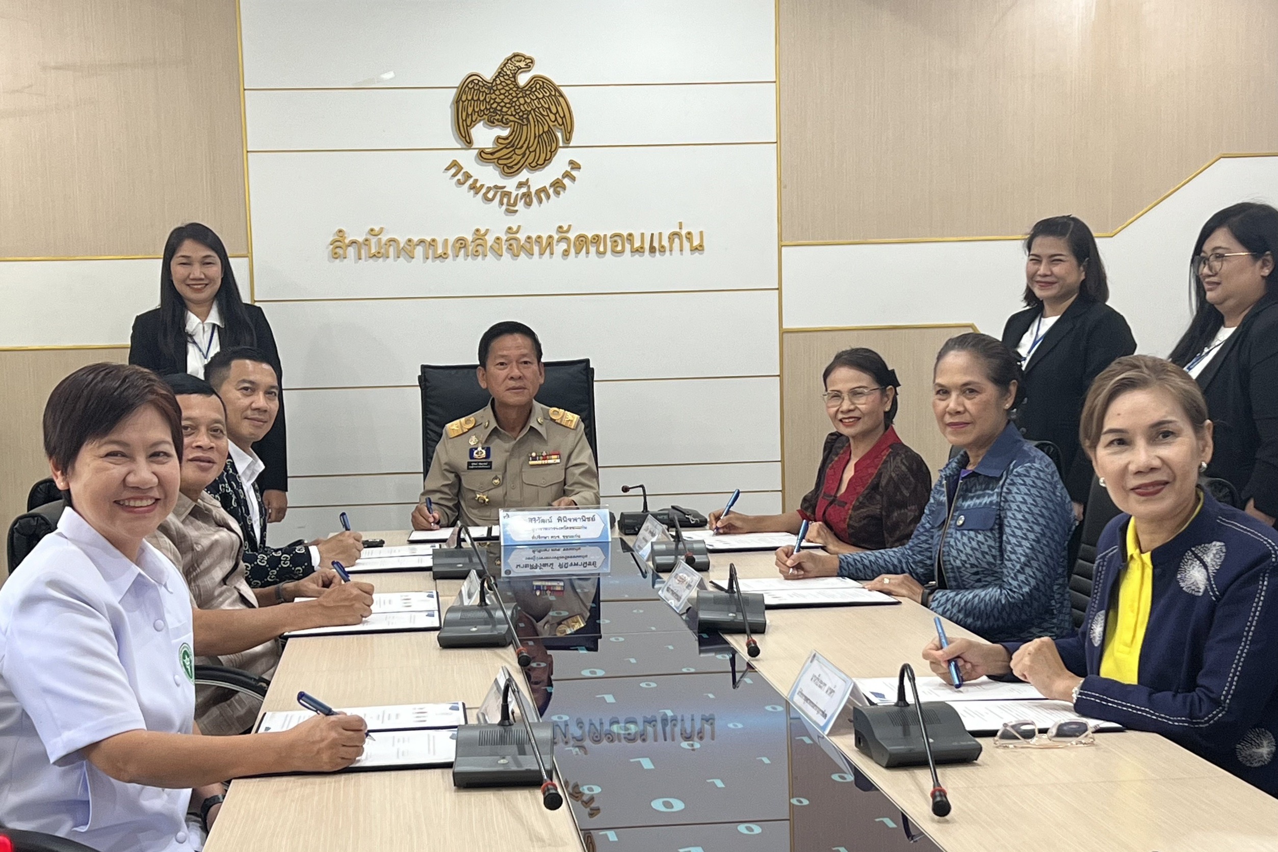 พช.ขอนแก่น : ร่วมลงนามบันทึกข้อตกลง MOU ยกระดับ SMEs ด้านอาหารสู่ผู้ประกอบการยุคใหม่”