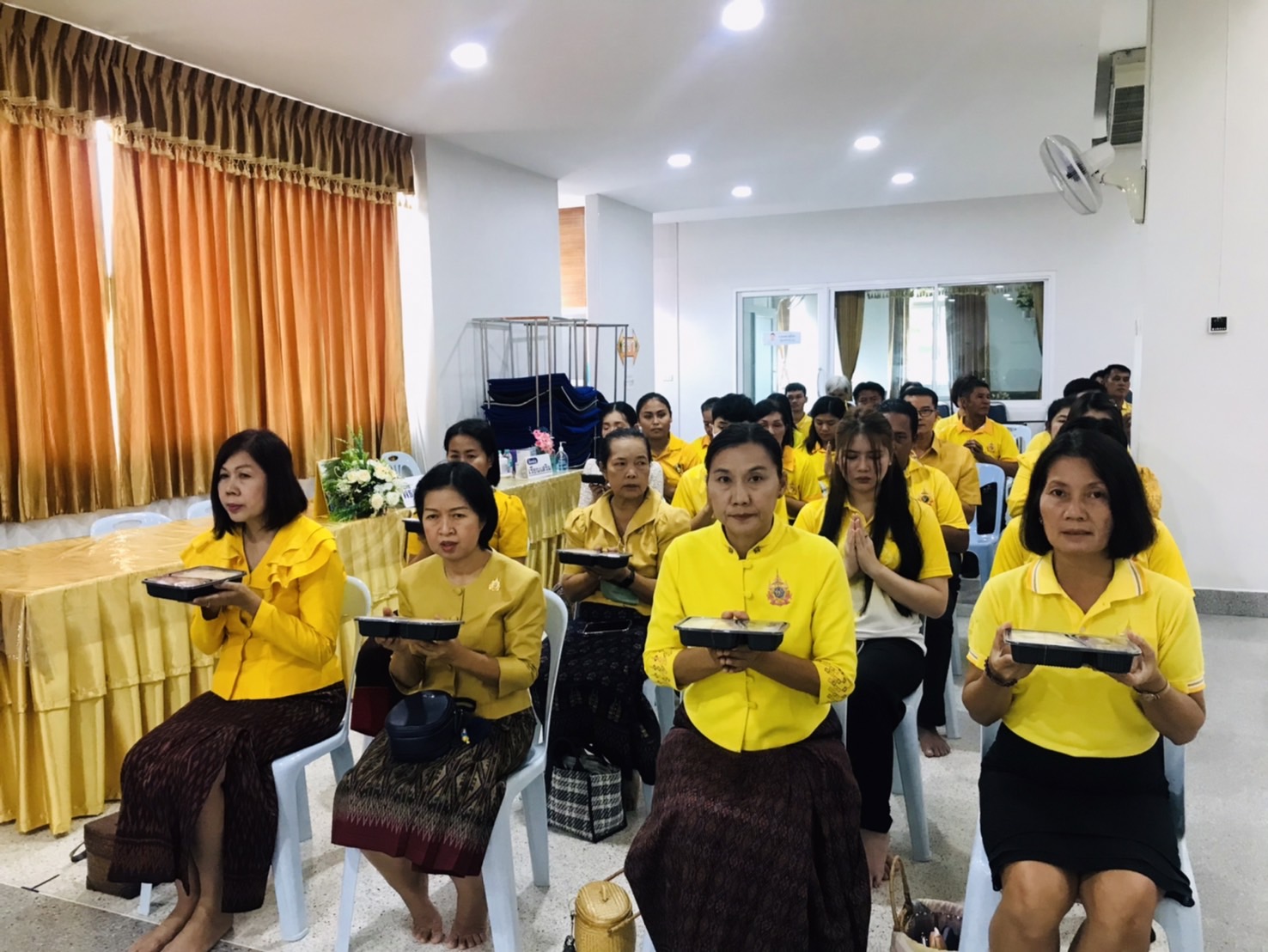 พช.ขอนแก่น : ร่วมพิธีทำบุญตักบาตรและเป็นเจ้าภาพถวายเพลภัตตาหารเพลโครงการอุปสมบทเฉลิมพระเกียรติพระบาทสมเด็จพระเจ้าอยู่หัว เนื่องในโอกาสพระราชพิธีมหามงคลเฉลิมพระชนมพรรษา 6 รอบ 28 กรกฎาคม 2567