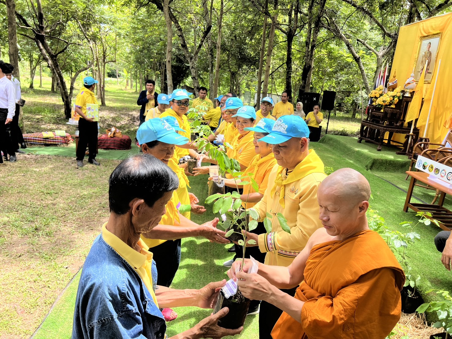 พช.ขอนแก่น : พัฒนาการจังหวัดขอนแก่นร่วมโครงการ โคก หนอง นา อารยเกษตร เฉลิมพระเกียรติพระบาทสมเด็จพระเจ้าอยู่หัว เนื่องในโอกาสพระราชพิธีมหามงคลเฉลิมพระชนมพรรษา 6 รอบ 28 กรกฎาคม 2567