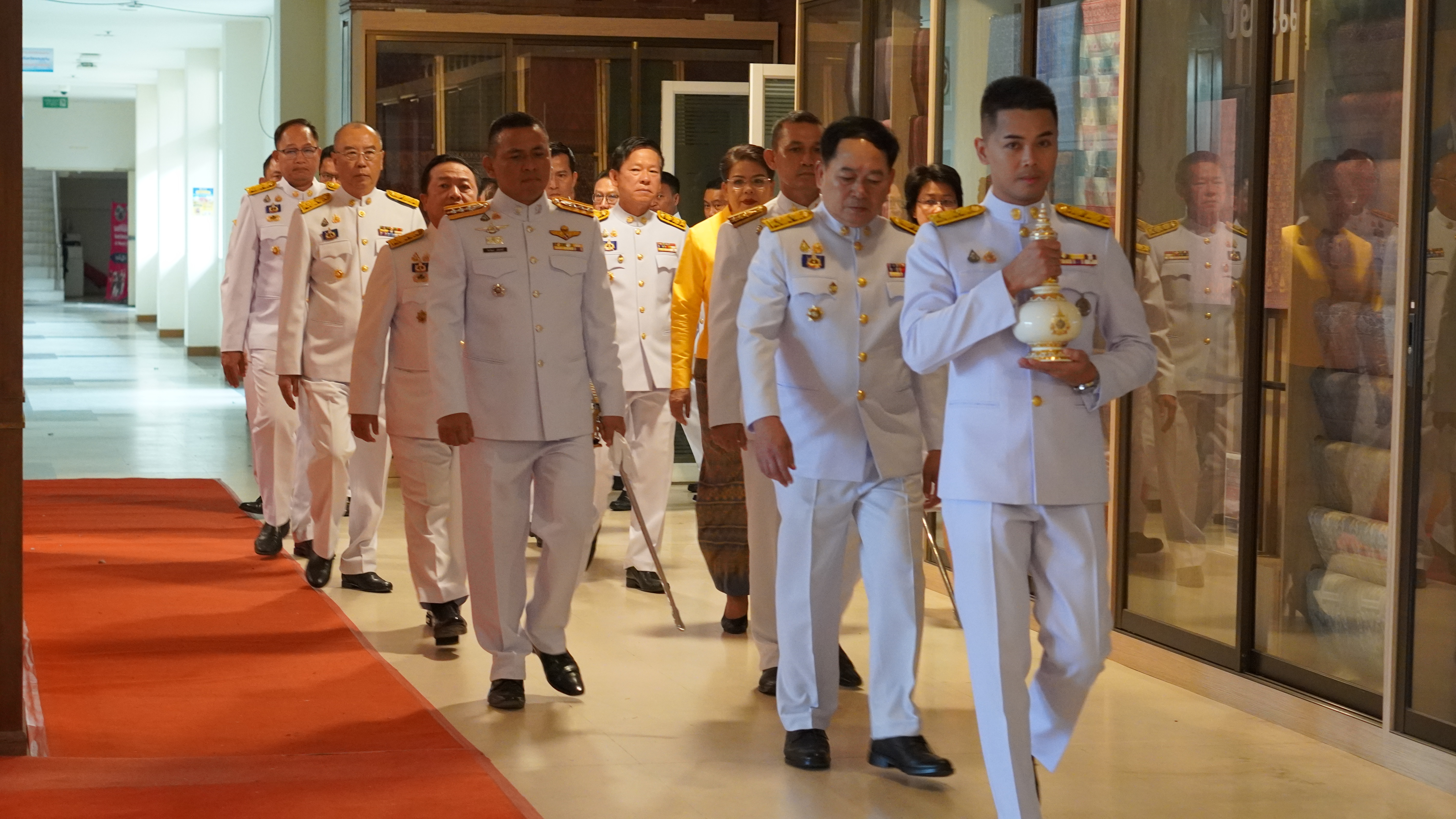 ผู้ว่าราชการจังหวัดขอนแก่น เชิญน้ำพระพุทธมนต์ศักดิ์สิทธิ์ของจังหวัดขอนแก่น นำไปเก็บรักษาที่กระทรวงมหาดไทย เพื่อเตรียมประกอบพิธีเสกน้ำพระพุทธมนต์ศักดิ์สิทธิ์ เนื่องในโอกาสพระราชพิธีมหามงคลเฉลิมพระชนมพรรษา 6 รอบ 28 กรกฎาคม 2567