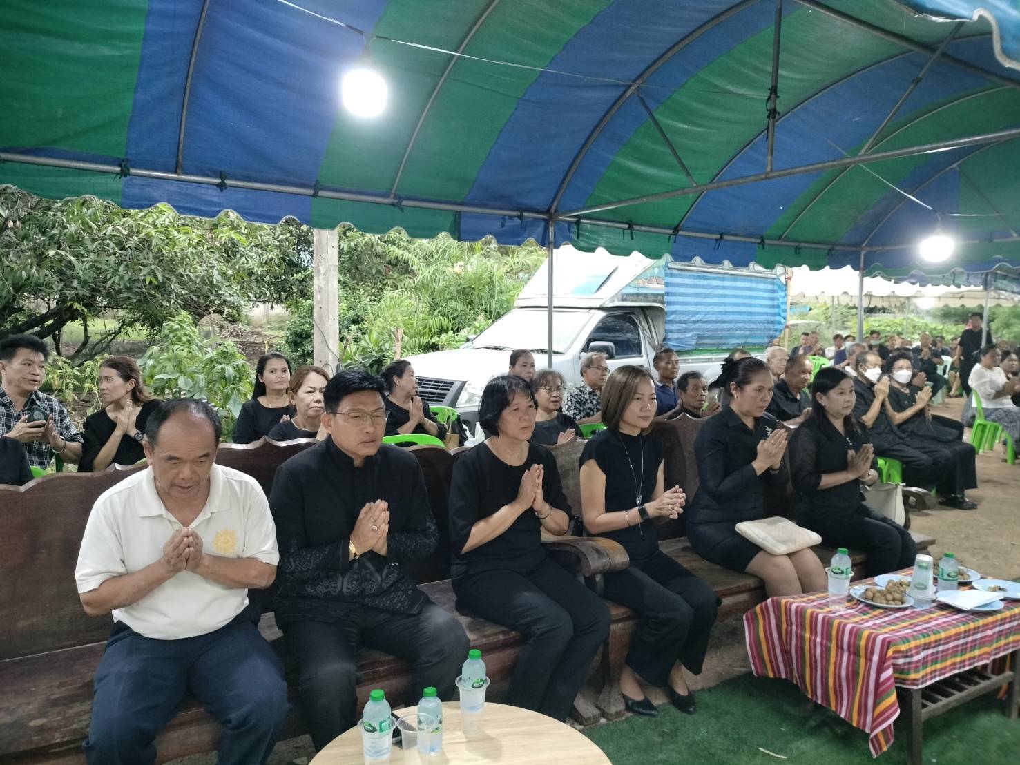 พช.ขอนแก่น : สำนักงานพัฒนาชุมชนจังหวัดขอนแก่นเป็นเจ้าภาพสวดอภิธรรมศพ คุณยายทองพูน สัจจานุภาพ มารดาของ นางพวงเพ็ญ เจริญรัฐมงคล นักวิชาการพัฒนาชุมชนชำนาญการ