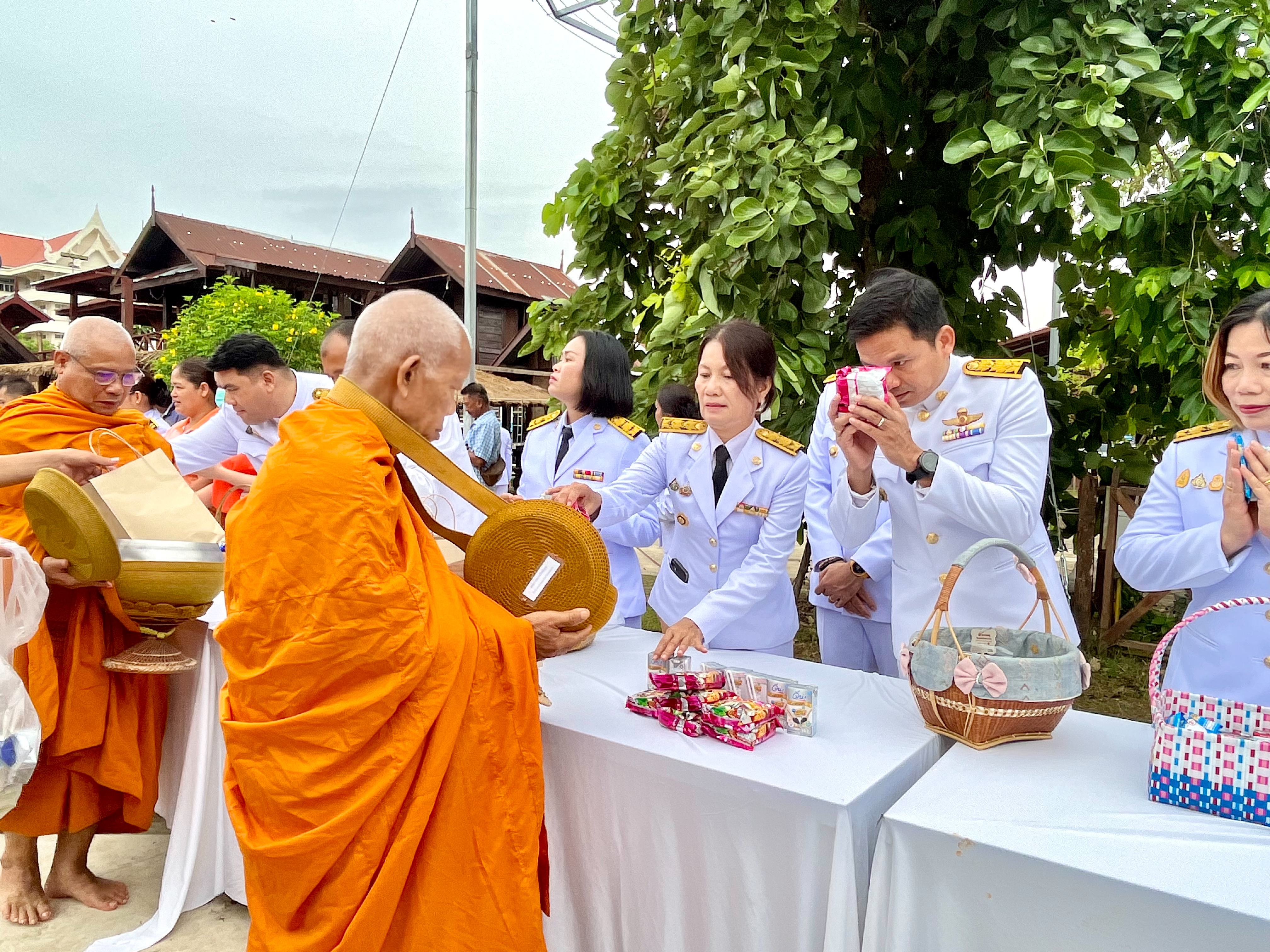 จังหวัดขอนแก่น : จัดพิธีเจริญพระพุทธมนต์ถวายพระพรชัยมงคล และทำบุญตักบาตรถวายพระกุศล เนื่องในโอกาสวันคล้ายวันประสูติ สมเด็จพระเจ้าน้องนางเธอเจ้าฟ้าจุฬาภรณวลัยลักษณ์อัครราชกุมารี กรมพระศรีสวางควัฒนวรขัตติยราชนารี 4 กรกฎาคม 2567