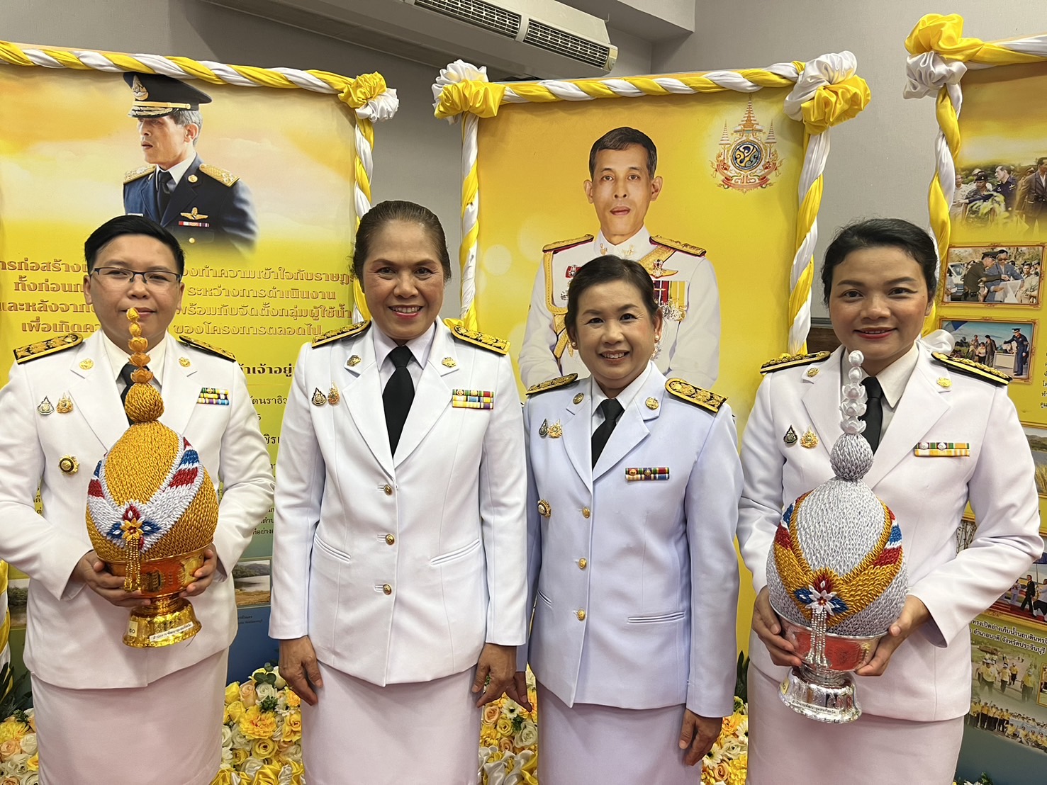 จังหวัดขอนแก่น : จัดพิธีถวายเครื่องราชสักการะและวางพานพุ่ม และพิธีจุดเทียนถวายพระพรชัยมงคล เนื่องในโอกาสวันเฉลิมพระชนมพรรษา พระบาทสมเด็จพระเจ้าอยู่หัว 28 กรกฎาคม 2567