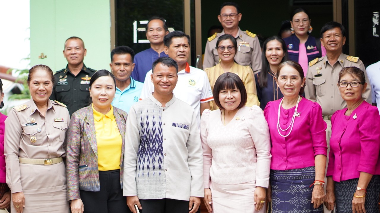 พช.ขอนแก่น : เข้ารับการพิจารณาคัดเลือกคนกองทุนพัฒนาบทบาทสตรีดีเด่น ระดับเขตตรวจราชการ ในกิจกรรมโครงการเชิดชูเกียรติคนกองทุนพัฒนาบทบาทสตรี ประจำปี 2567 เขตตรวจราชการที่ 12 (กลุ่มอาชีพสมาชิกกองทุนพัฒนาบทบาทสตรี ณ กลุ่มอาชีพวิสาหกิจชุมชนปลาแปรรูปบ้านโพธิ์ตาก เทศบาลตำบลบ้านผือ อำเภอหนองเรือ จังหวัดขอนแก่น)
