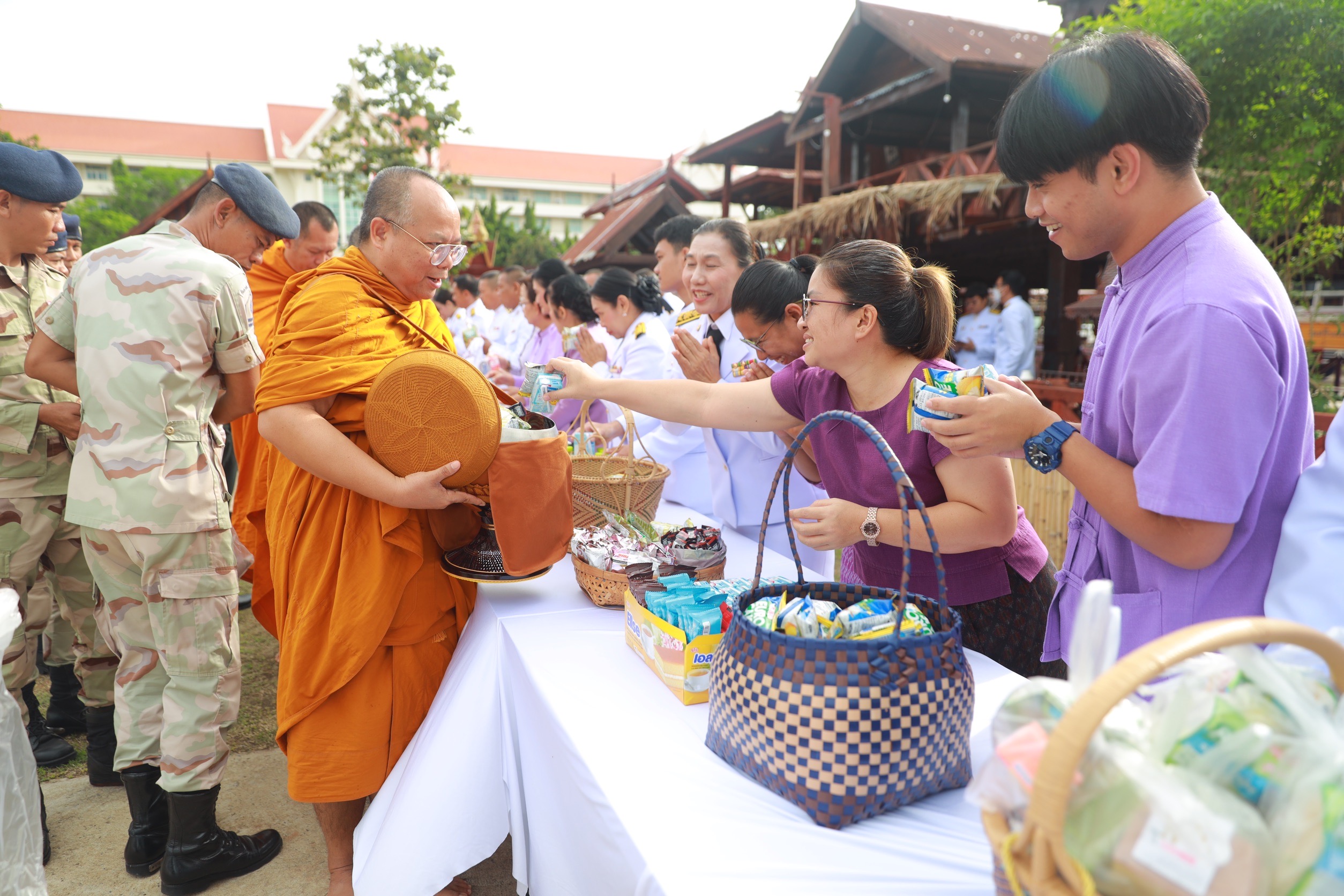 จังหวัดขอนแก่น : จัดพิธีเจริญพระพุทธมนต์ถวายพระพรชัยมงคล และทำบุญตักบาตรถวายพระกุศล เนื่องในโอกาสวันคล้ายวันประสูติ พระเจ้าวรวงศ์เธอ พระองค์เจ้าโสมสวลี กรมหมี่นสุทธนารีนาถ 13 กรกฎาคม 2567