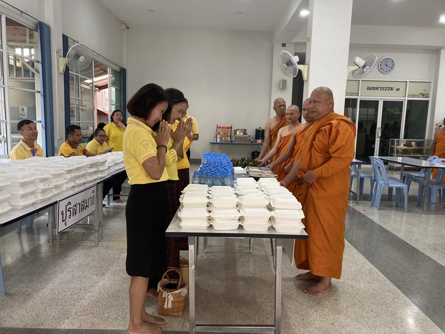 พช.ขอนแก่น : ร่วมพิธีทำบุญตักบาตรและเป็นเจ้าภาพถวายเพลภัตตาหารเพลโครงการอุปสมบทเฉลิมพระเกียรติพระบาทสมเด็จพระเจ้าอยู่หัว เนื่องในโอกาสพระราชพิธีมหามงคลเฉลิมพระชนมพรรษา 6 รอบ 28 กรกฎาคม 2567