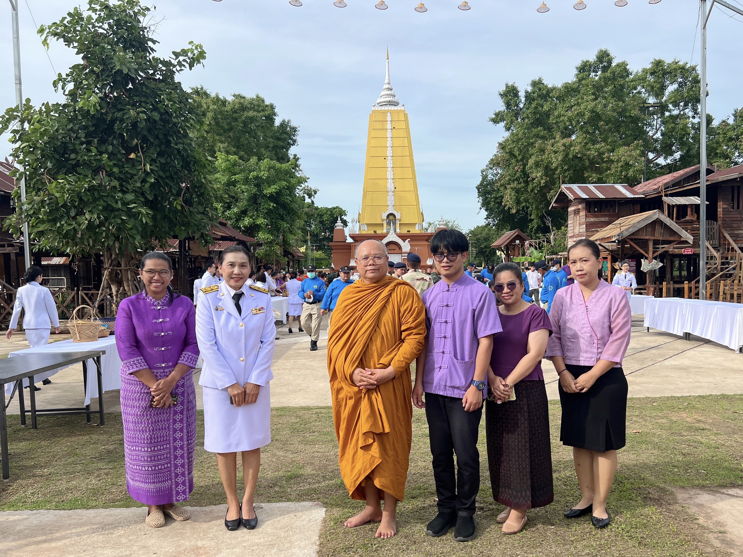 จังหวัดขอนแก่น : จัดพิธีเจริญพระพุทธมนต์ถวายพระพรชัยมงคล และทำบุญตักบาตรถวายพระกุศล เนื่องในโอกาสวันคล้ายวันประสูติ พระเจ้าวรวงศ์เธอ พระองค์เจ้าโสมสวลี กรมหมี่นสุทธนารีนาถ 13 กรกฎาคม 2567