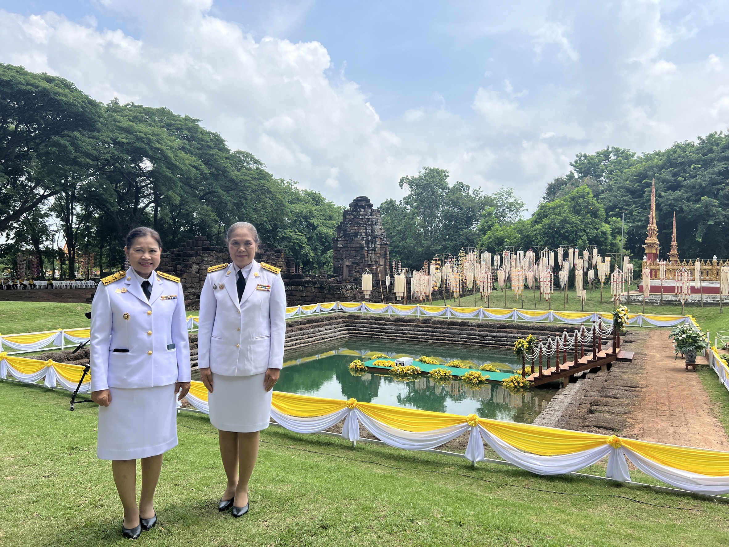 จังหวัดขอนแก่น : จัดพิธีพลีกรรมตักน้ำจากแหล่งน้ำศักดิ์สิทธิ์ เพื่อใช้ในพิธีเสกน้ำพระพุทธมนต์ศักดิ์สิทธิ์ เนื่องในโอกาสพระราชพิธีมหามงคลเฉลิมพระชนมพรรษา 6 รอบ 28 กรกฎาคม 2567