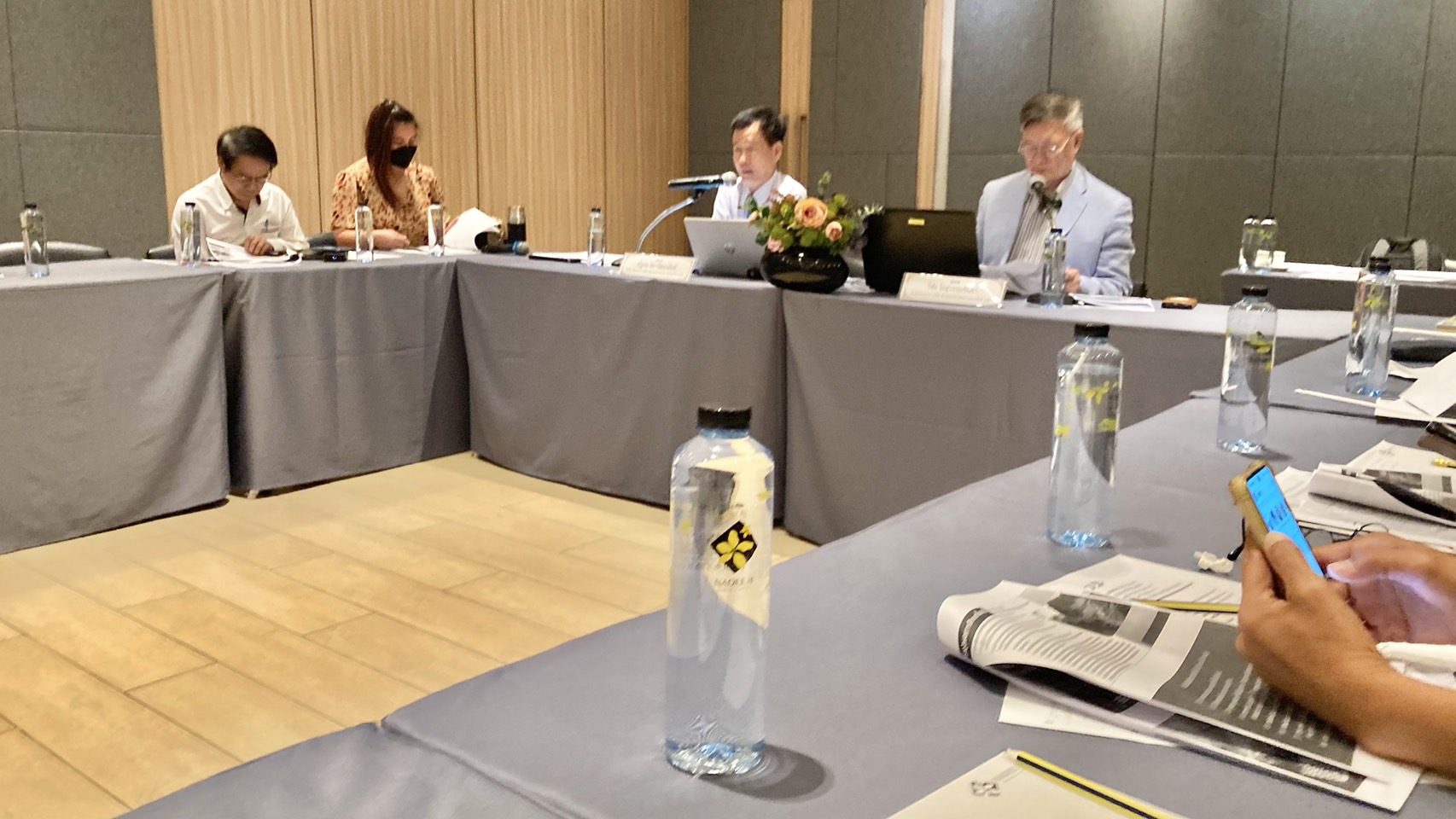 สำนักงานพัฒนาชุมชนจังหวัดขอนแก่น ร่วมประชุมระดมความคิดเห็น (Focus Group) จากผู้มีส่วนเกี่ยวข้องการท่องเที่ยวภายใต้แนวคิดที่เป็นมิตรกับสิ่งแวดล้อม โดยสำนักงานส่งเสริมวิสาหกิจขนาดกลางและขนาดย่อม (สสว.)
