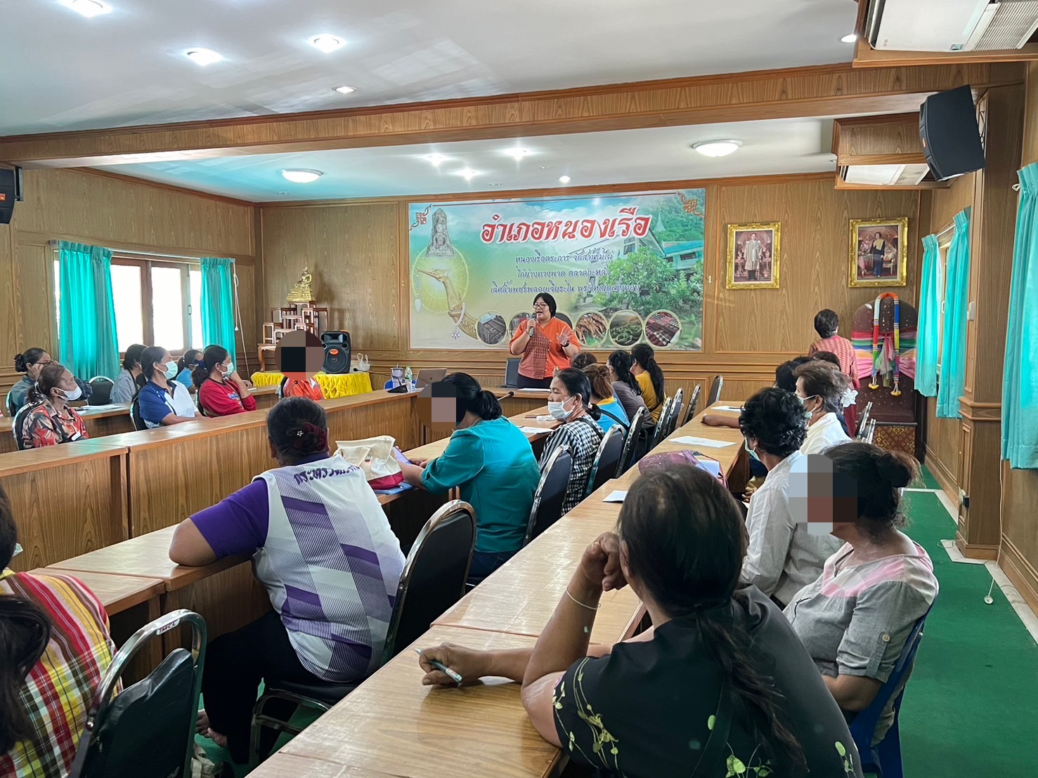 พช.ขอนแก่น : ลงพื้นที่ติดตามและสนับสนุนการดำเนินงาน การบริหารจัดการหนี้ค้างชำระกองทุนพัฒนาบทบาทสตรี