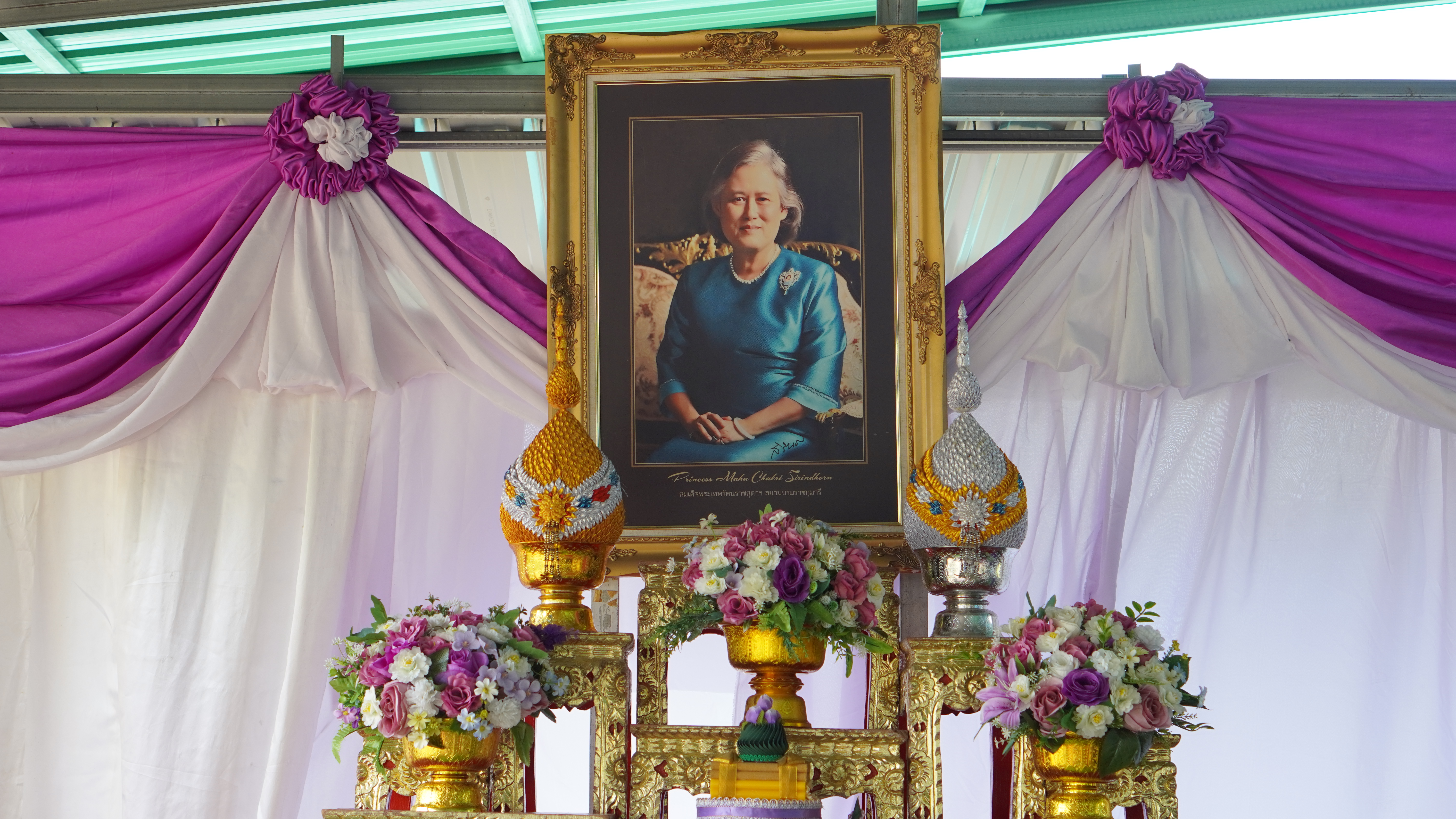 จังหวัดขอนแก่น : จัดกิจกรรมทางนี้มีผล ผู้คนรักกัน น้อมนำแนวพระราชดำริฯ สู่ปฏิบัติการปลูกผักสวนครัวเพื่อสร้างความมั่นคงทางอาหารอย่างยั่งยืน ในพื้นที่ อำเภอหนองสองห้อง