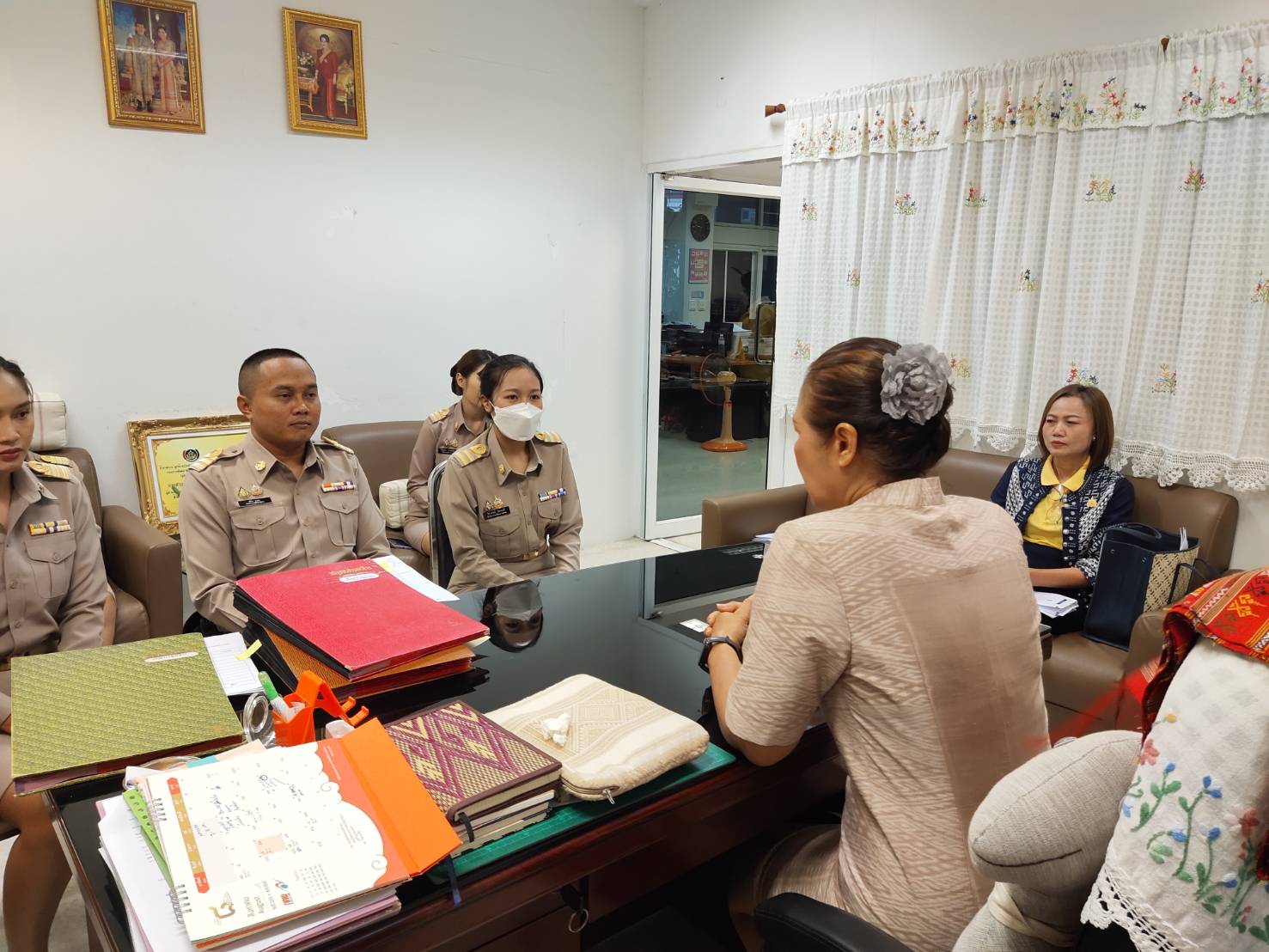 พช.ขอนแก่น : พัฒนาการจังหวัดขอนแก่น พบปะและให้โอวาทแก่ข้าราชการมาปฏิบัติหน้าที่ตามตำแหน่ง(บรรจุและแต่งตั้ง) ในสังกัดสำนักงานพัฒนาชุมชนจังหวัดขอนแก่น