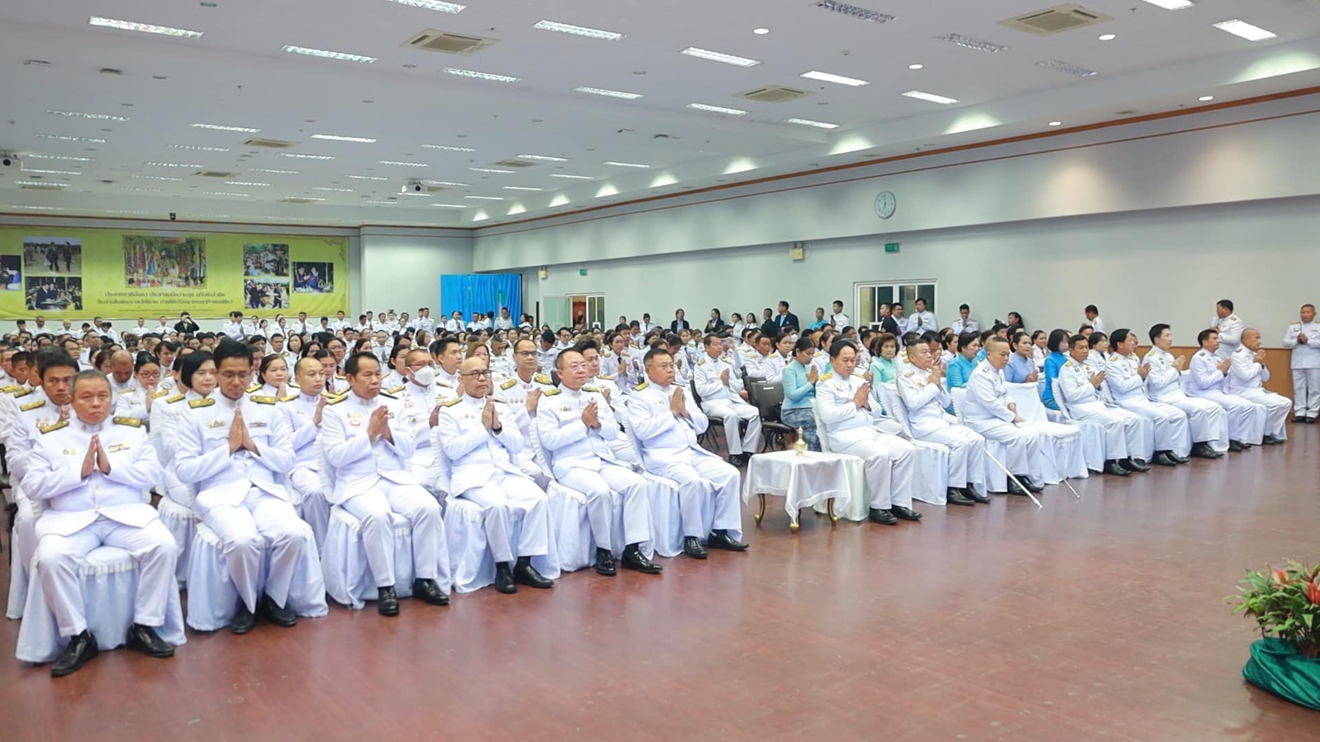 จังหวัดขอนแก่น : จัดพิธีเจริญพระพุทธมนต์และทำบุญตักบาตรถวายพระราชกุศล เนื่องในโอกาสวันเฉลิมพระชนมพรรษาสมเด็จพระนางเจ้าสิริกิติ์ พระบรมราชินีนาถ พระบรมราชชนนีพันปีหลวง 12 สิงหาคม 2567